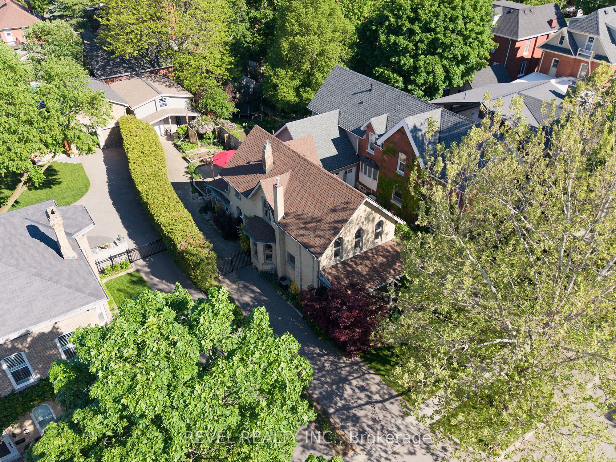 11 Chestnut Avenue Property Photo 45