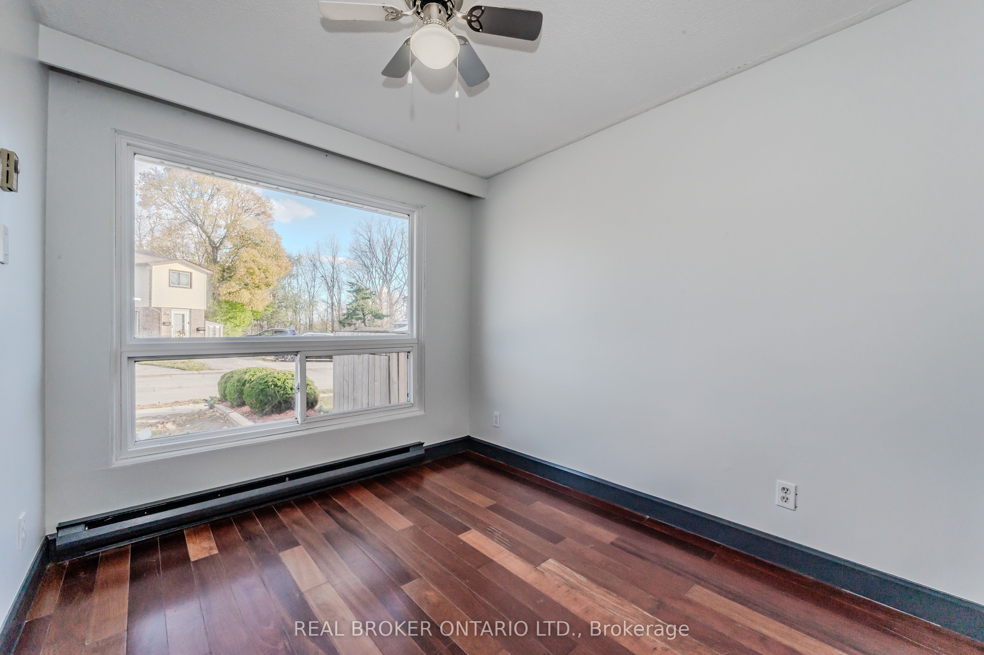 550 Parkview Crescent Property Photo 6