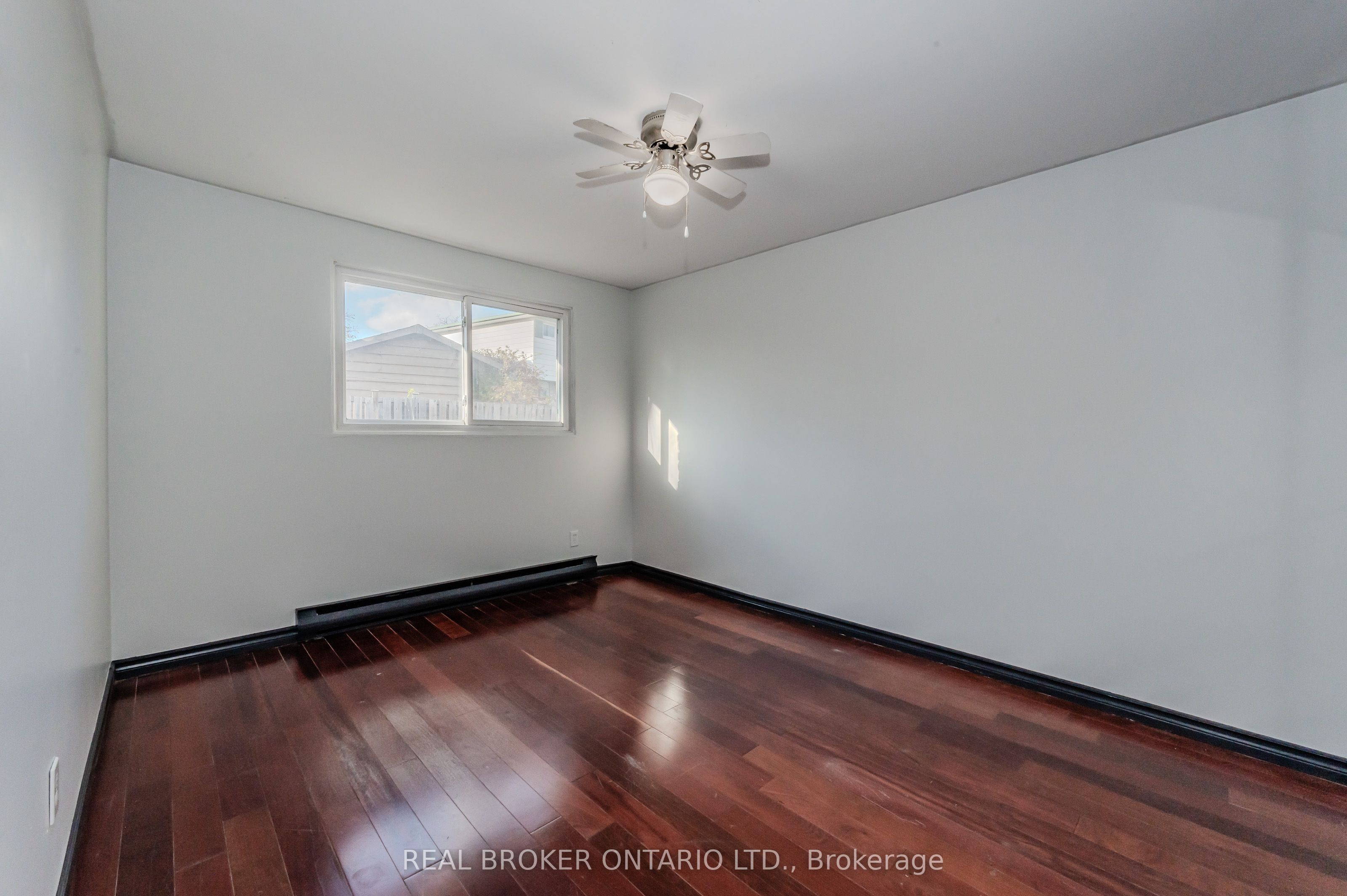 550 Parkview Crescent Property Photo 12