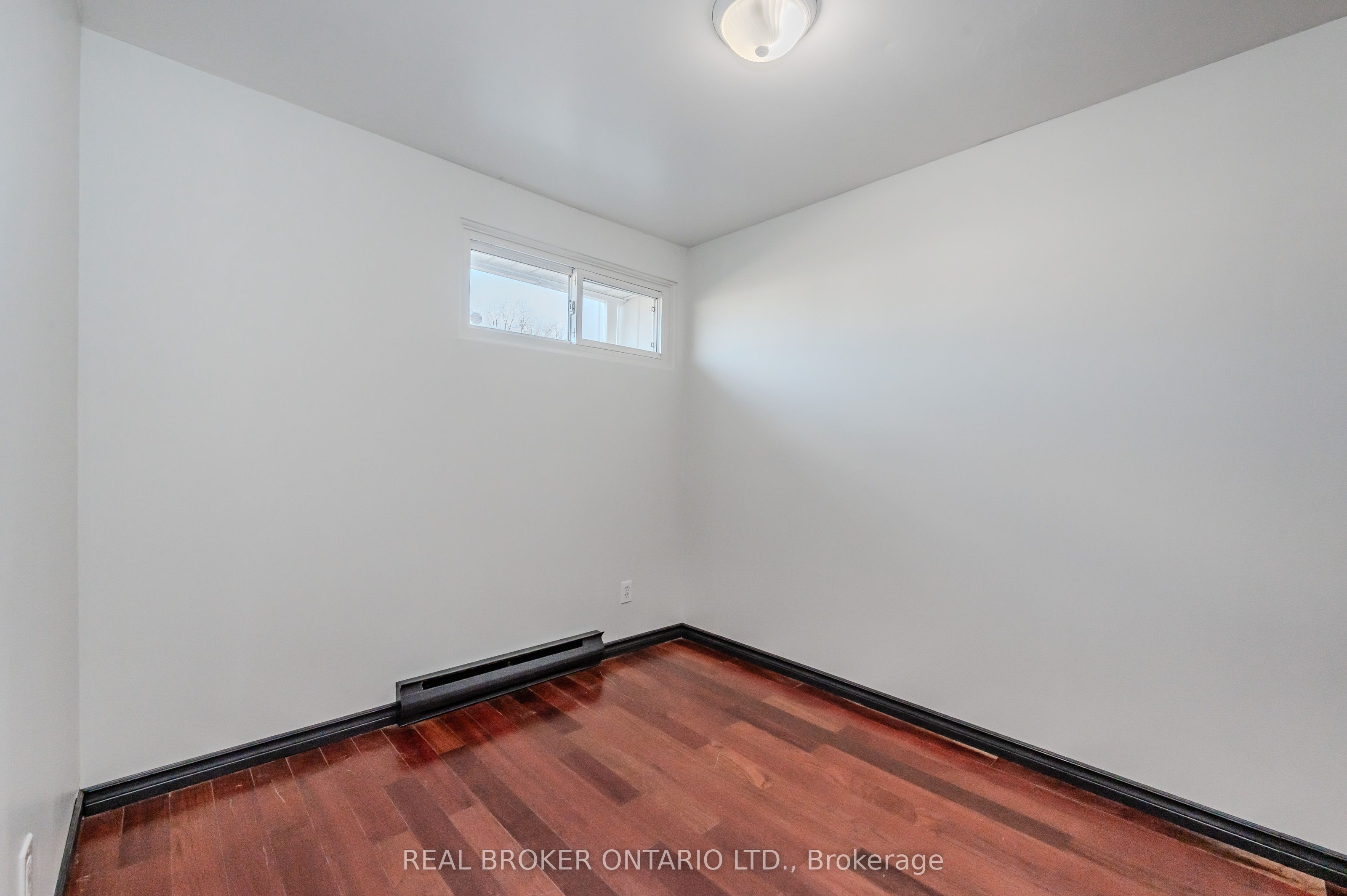 550 Parkview Crescent Property Photo 15