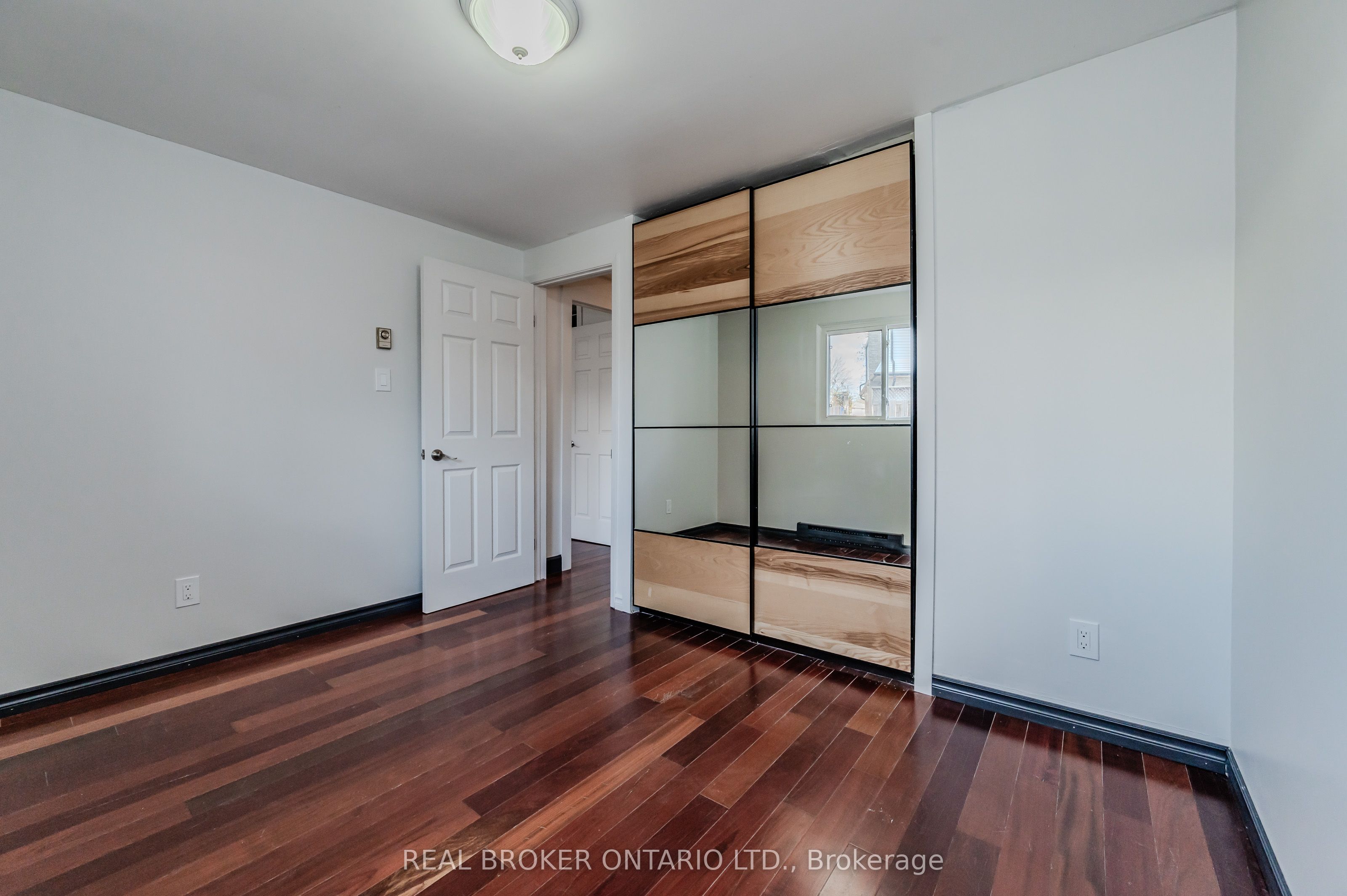550 Parkview Crescent Property Photo 19