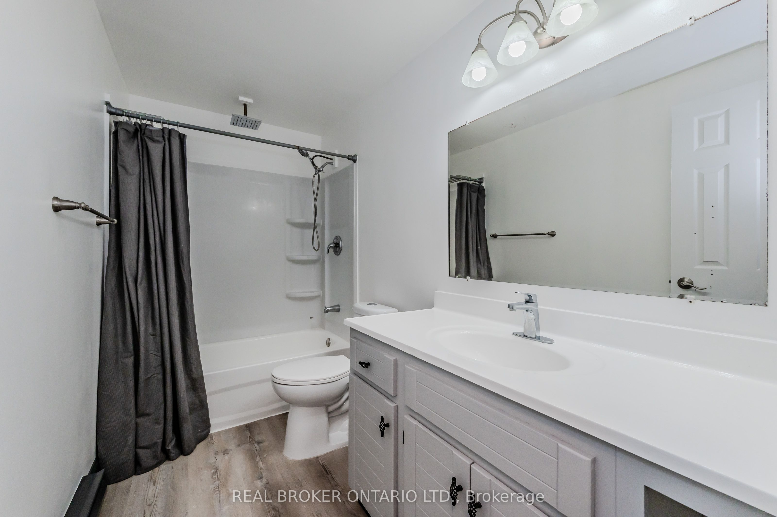 550 Parkview Crescent Property Photo 20