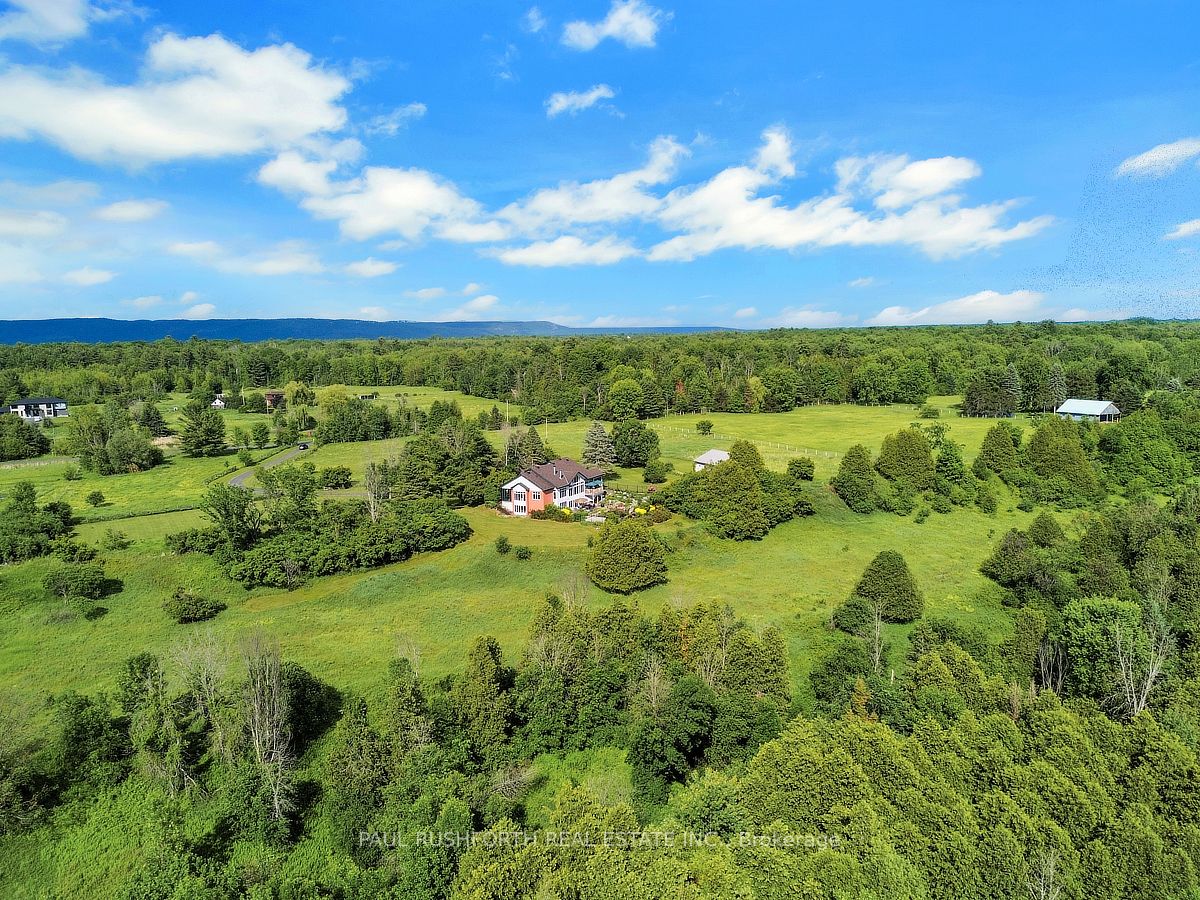 3215 Greenland Road Property Photo 2