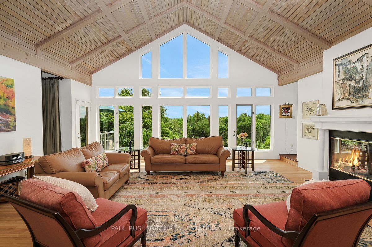 3215 Greenland Road Property Photo 7