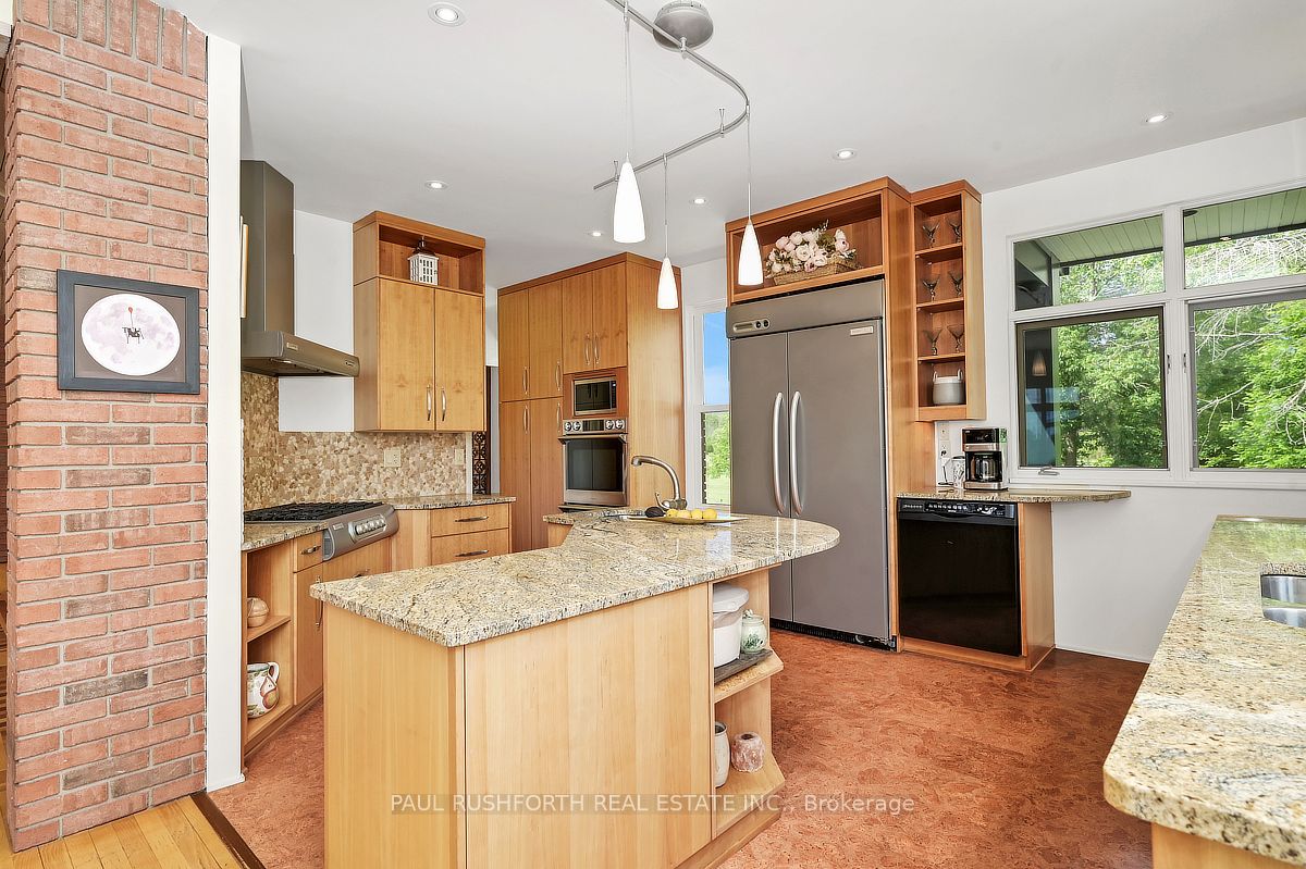 3215 Greenland Road Property Photo 16