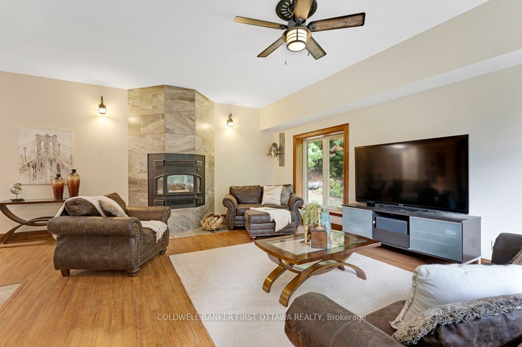 139 Sheil Drive Property Photo 7