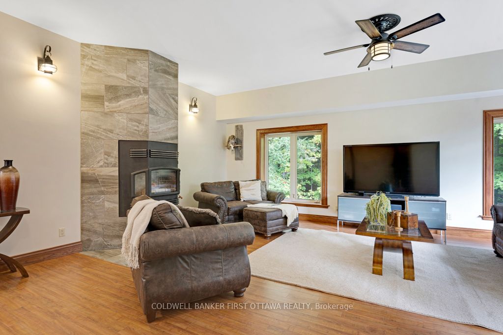 139 Sheil Drive Property Photo 8