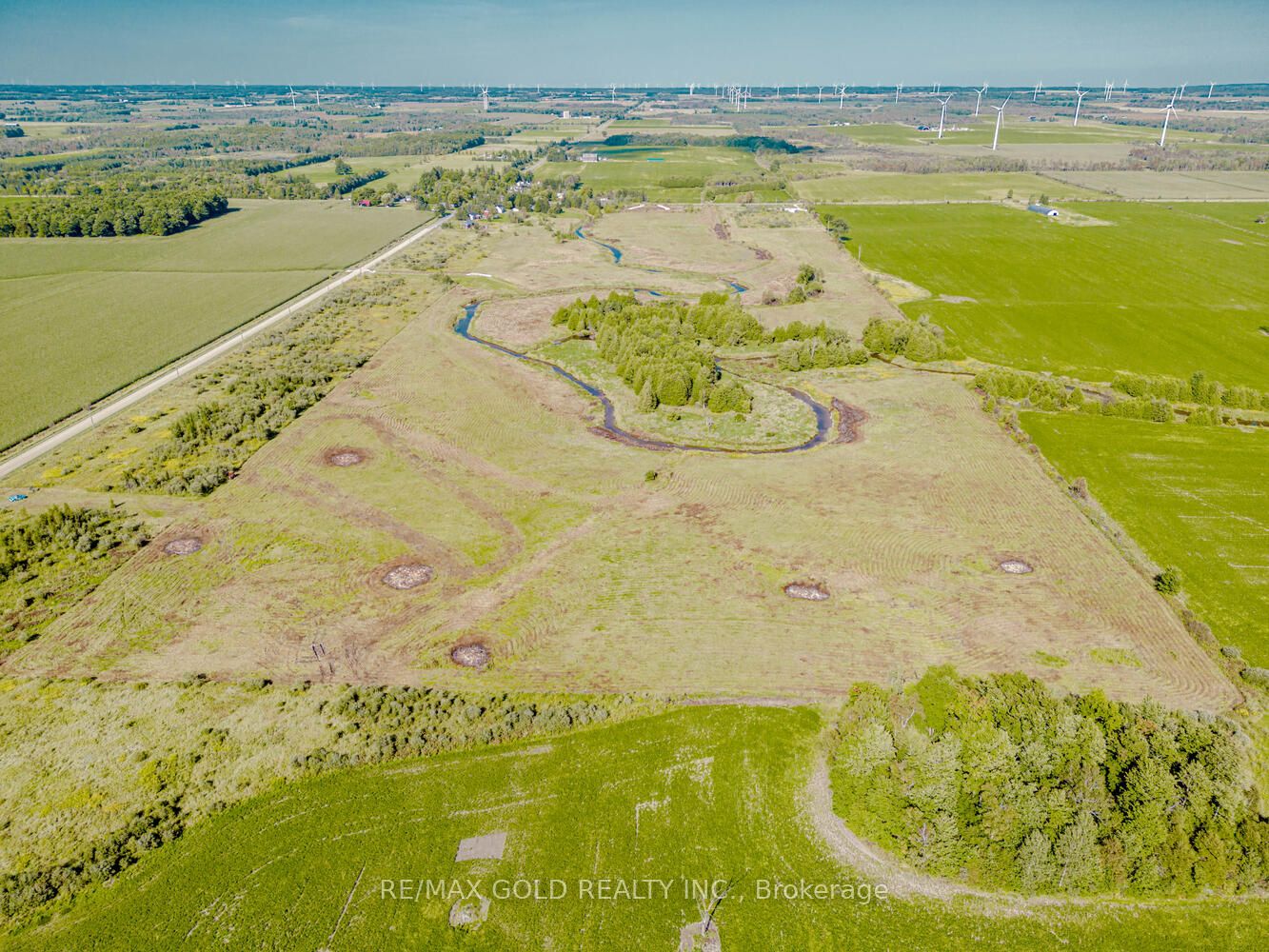 681050 260 Side Road Property Photo 3
