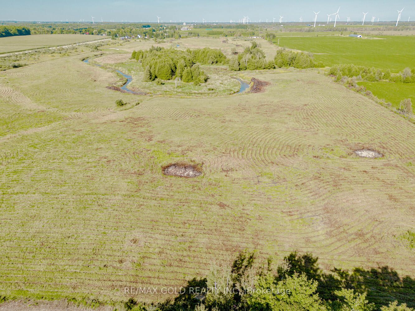 681050 260 Side Road Property Photo 8