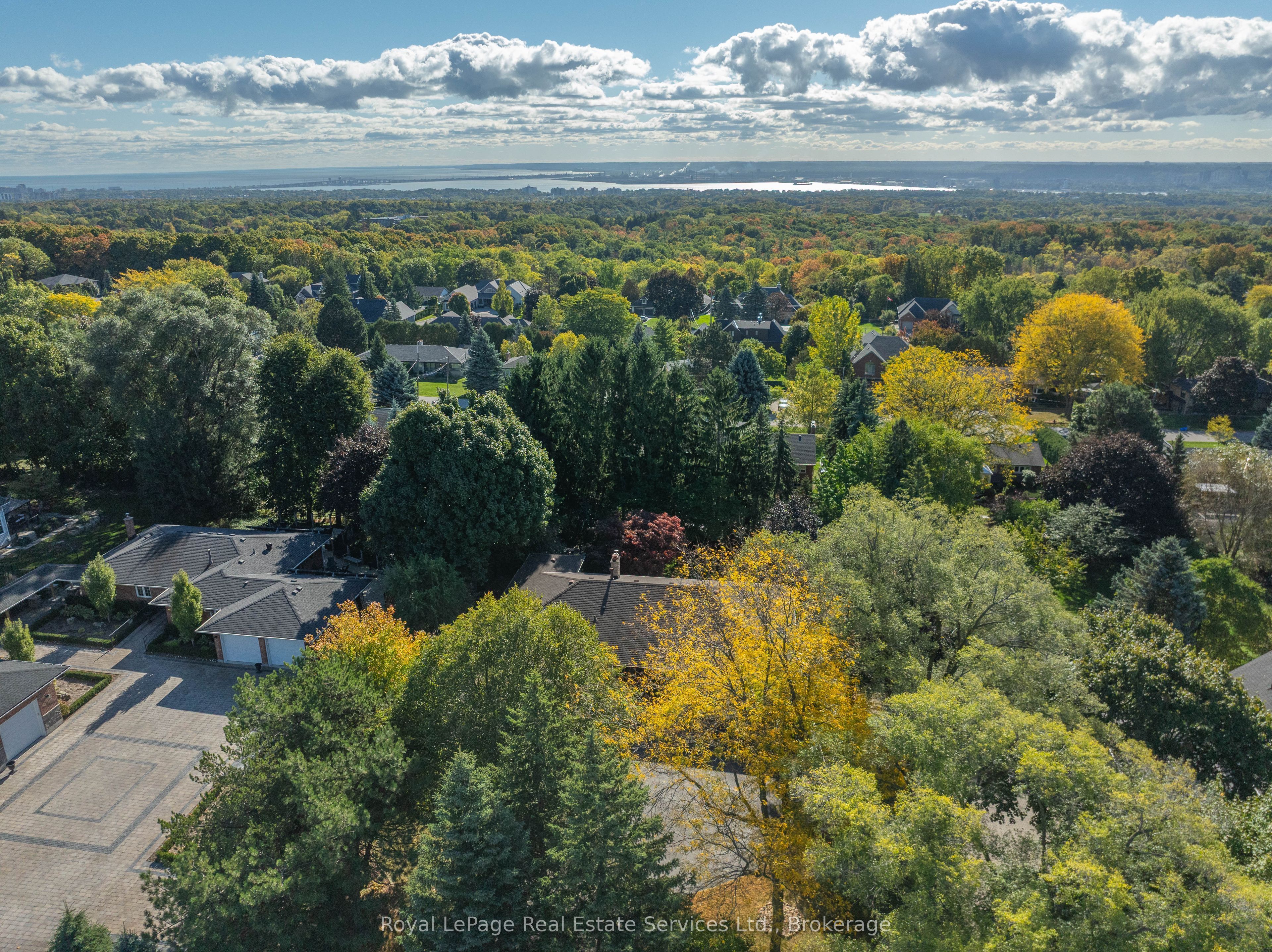 184 Dundas Street E Property Photo 5