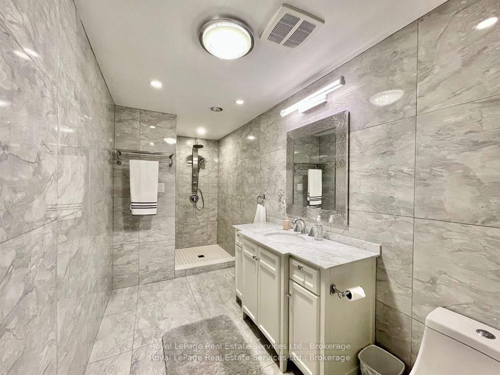 184 Dundas Street E Property Photo 24