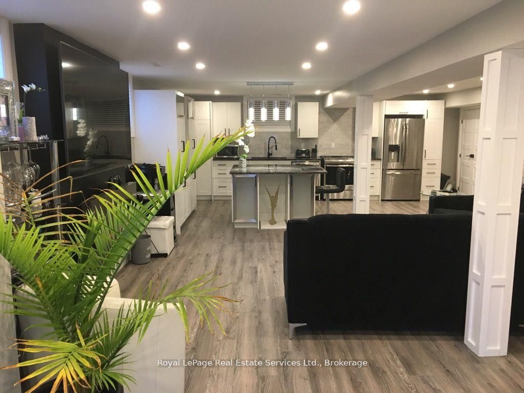 184 Dundas Street E Property Photo 31