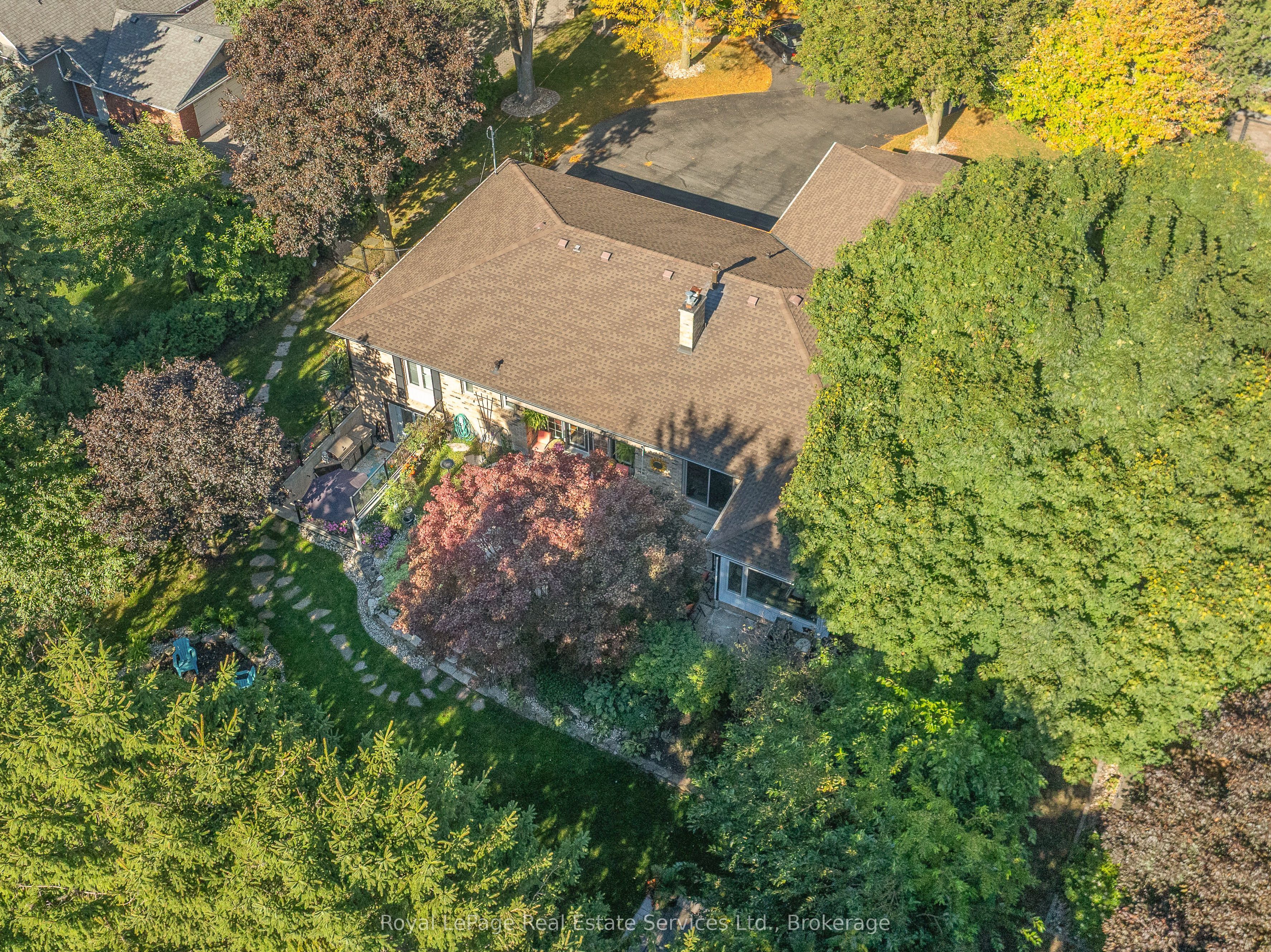 184 Dundas Street E Property Photo 38