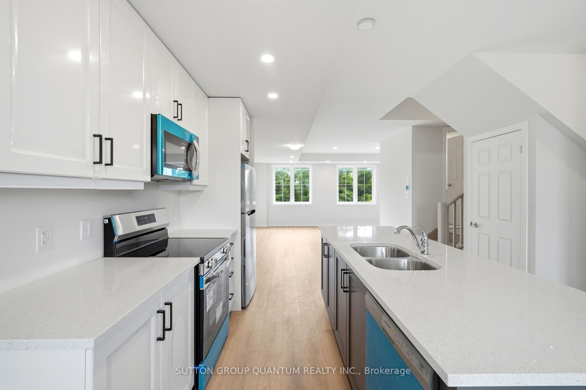 677 Park Road N 70 Property Photo 7