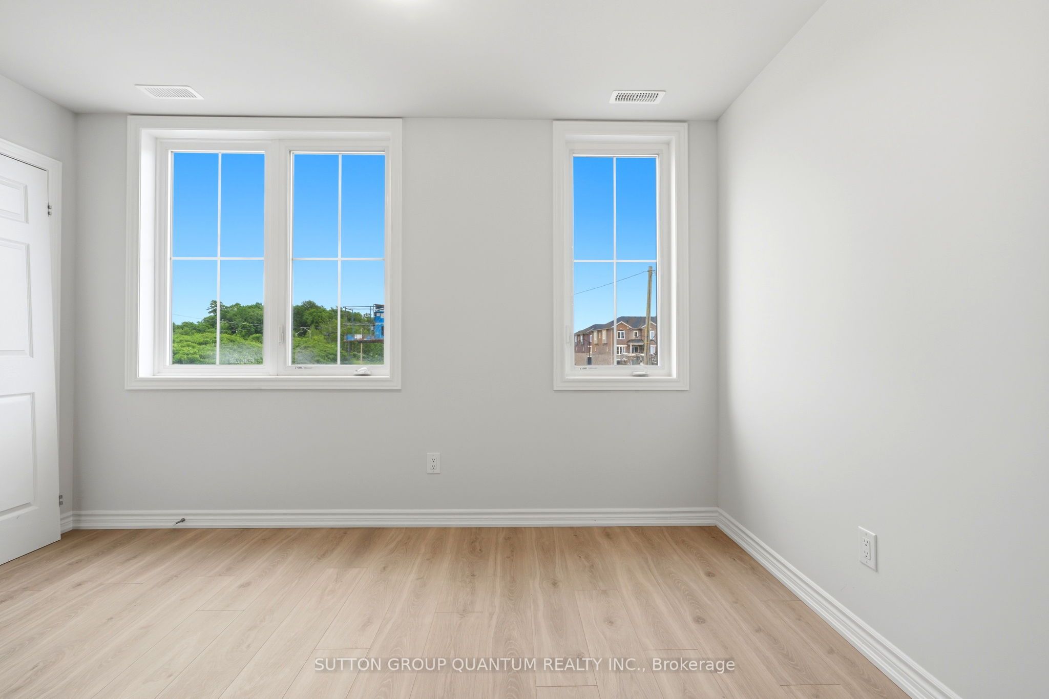 677 Park Road N 70 Property Photo 10