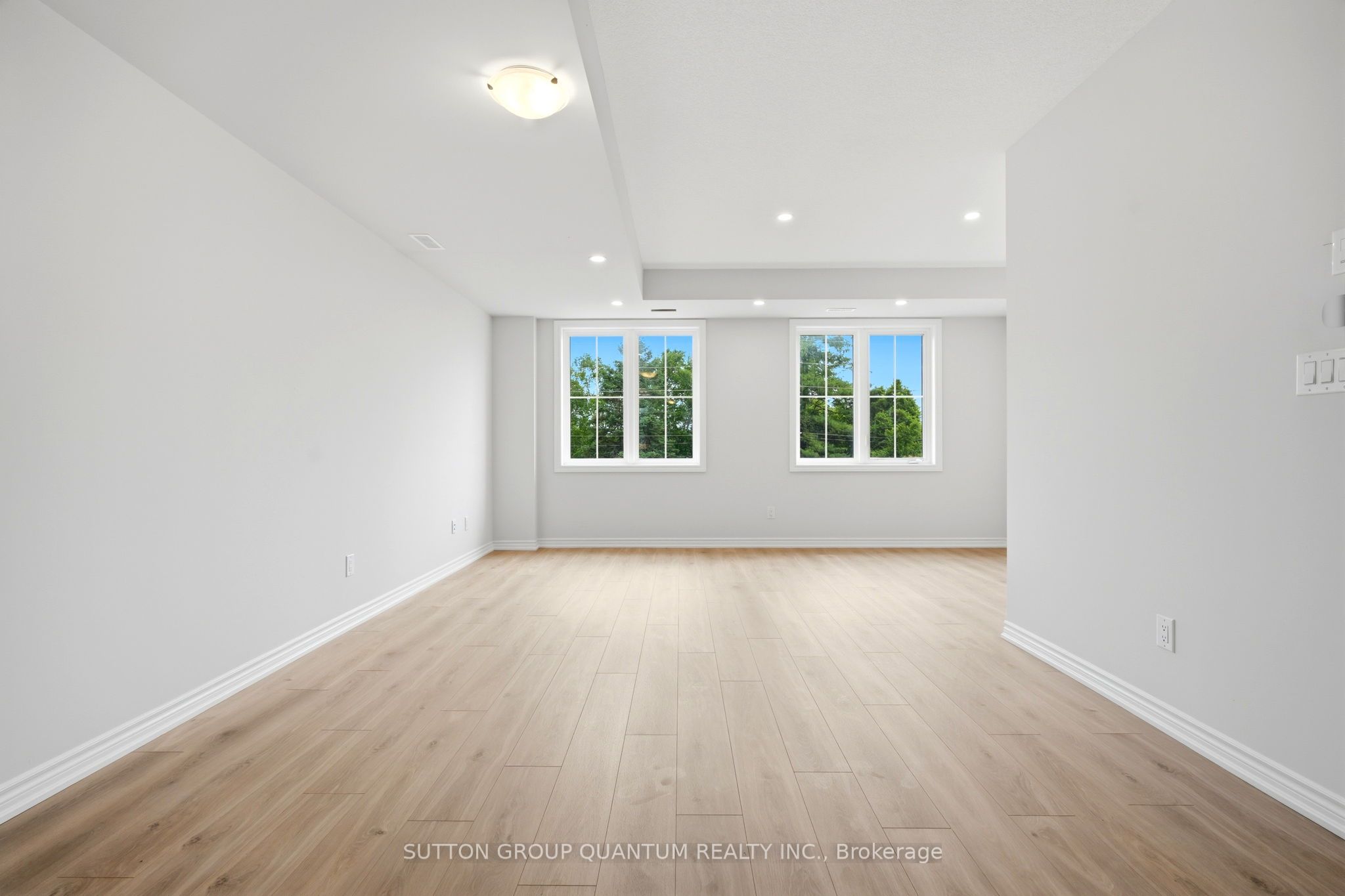 677 Park Road N 70 Property Photo 12