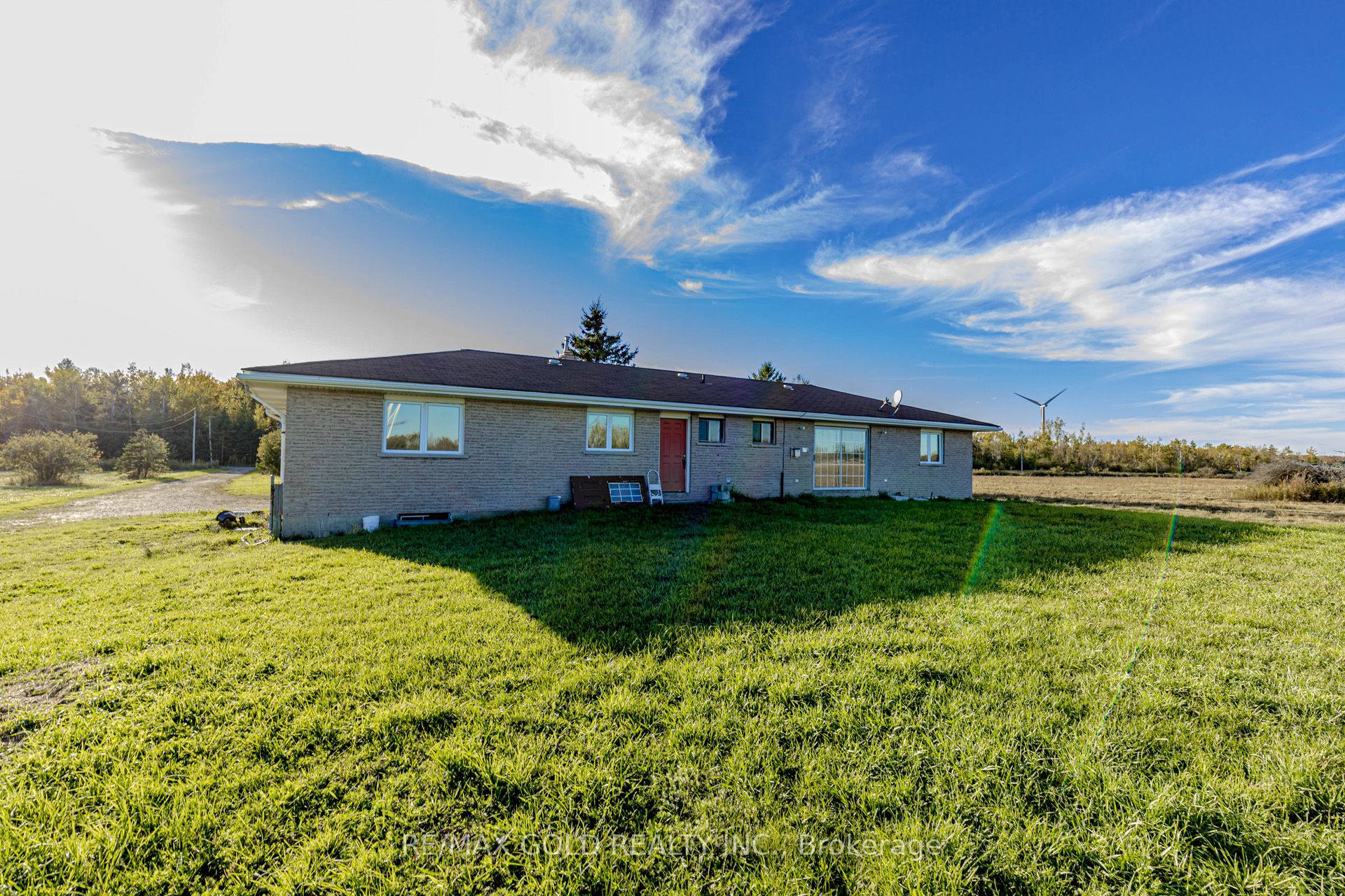 255505 9th Line Property Photo 15