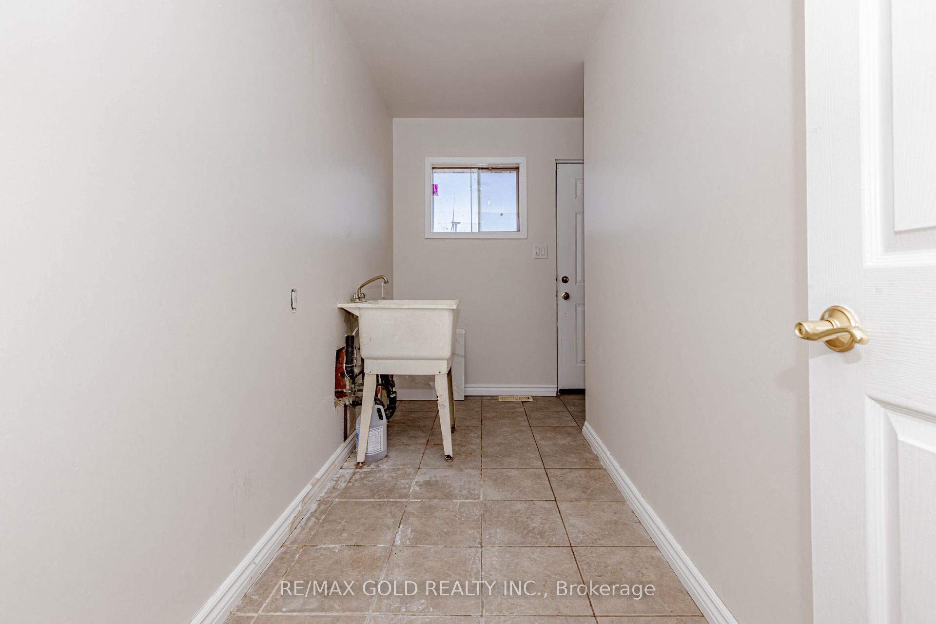 255505 9th Line Property Photo 22