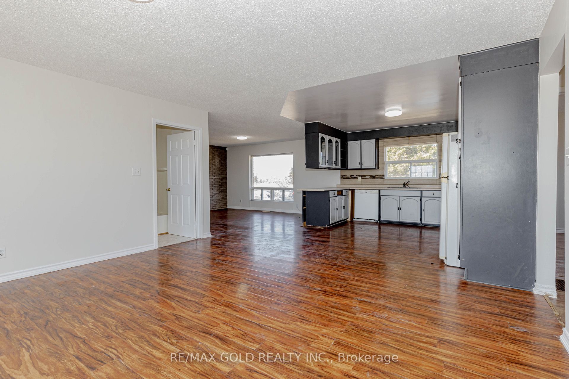 255505 9th Line Property Photo 27