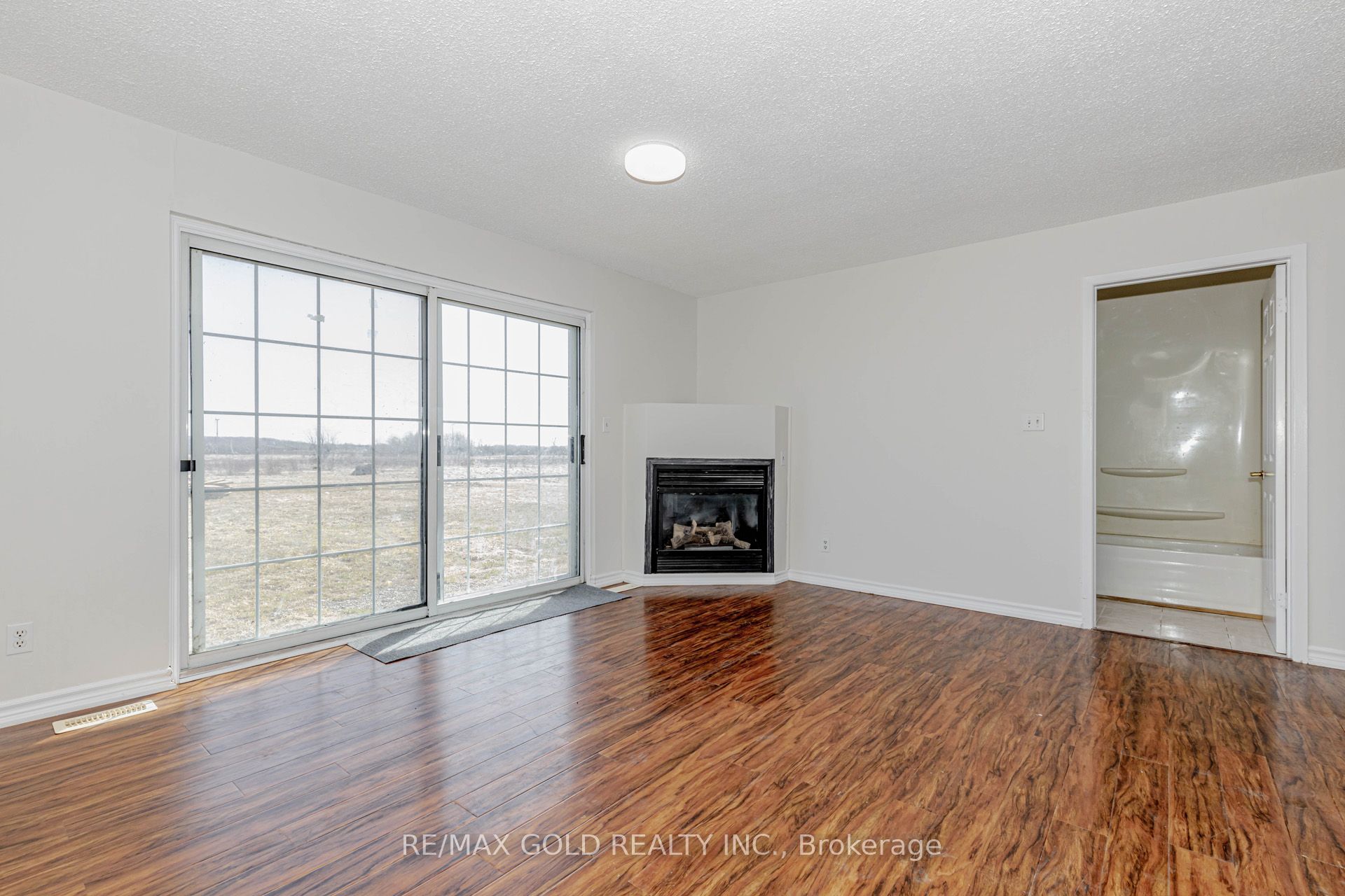 255505 9th Line Property Photo 28