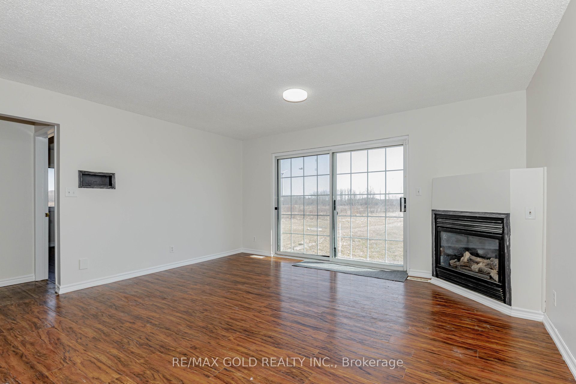 255505 9th Line Property Photo 29