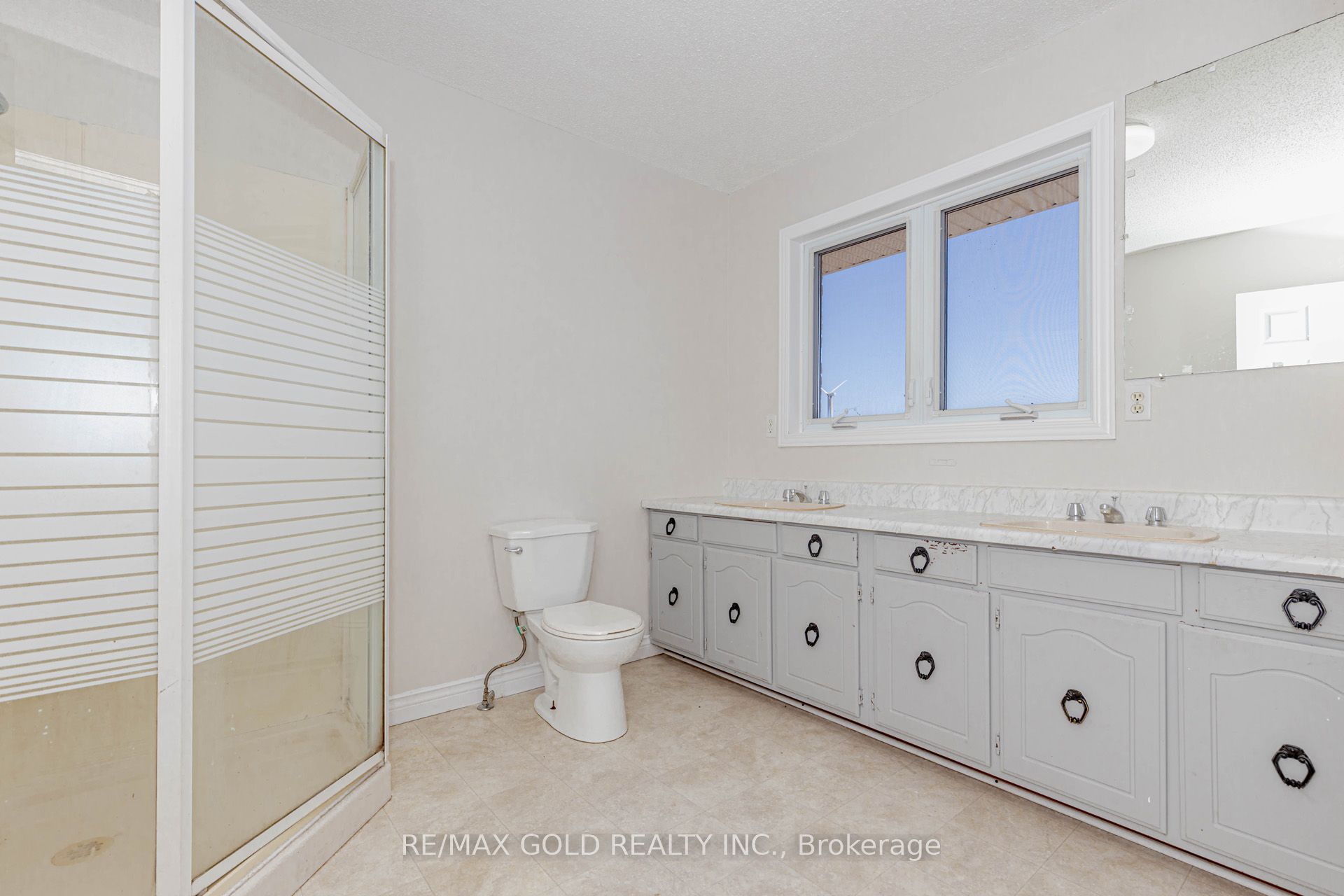 255505 9th Line Property Photo 34