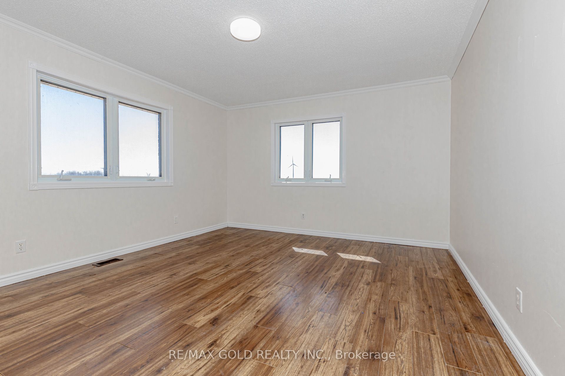 255505 9th Line Property Photo 35