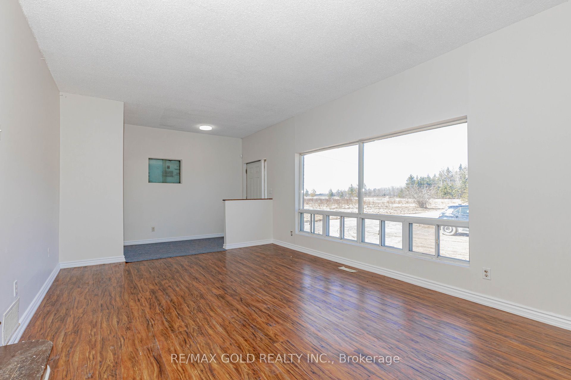 255505 9th Line Property Photo 36