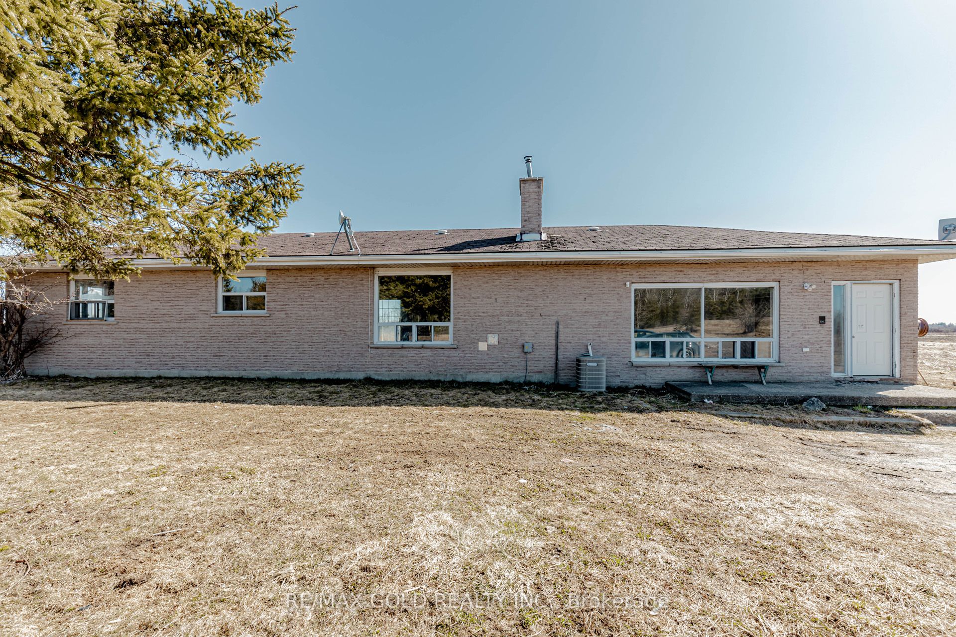 255505 9th Line Property Photo 42