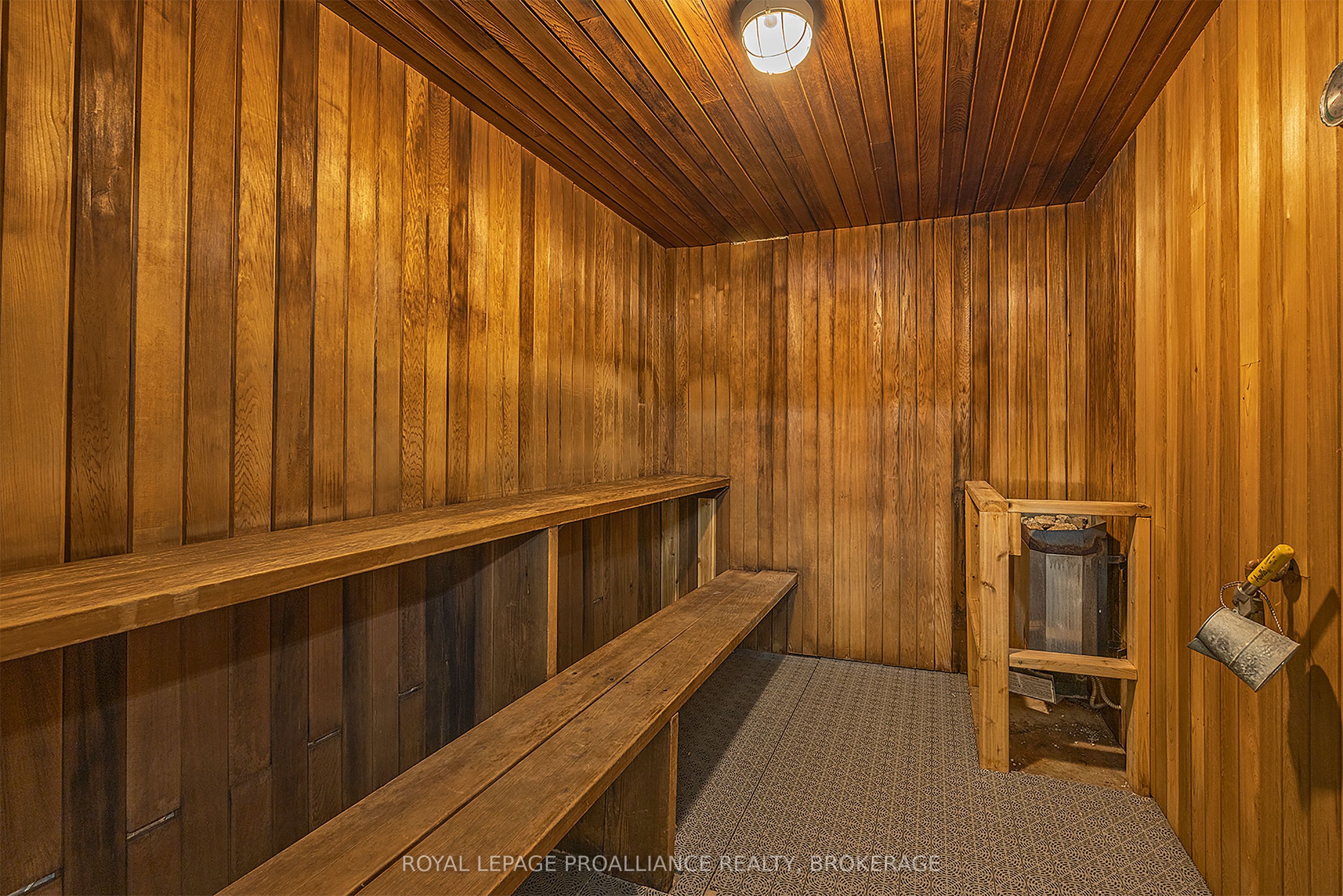 2 Mowat Avenue 806 Property Photo 12