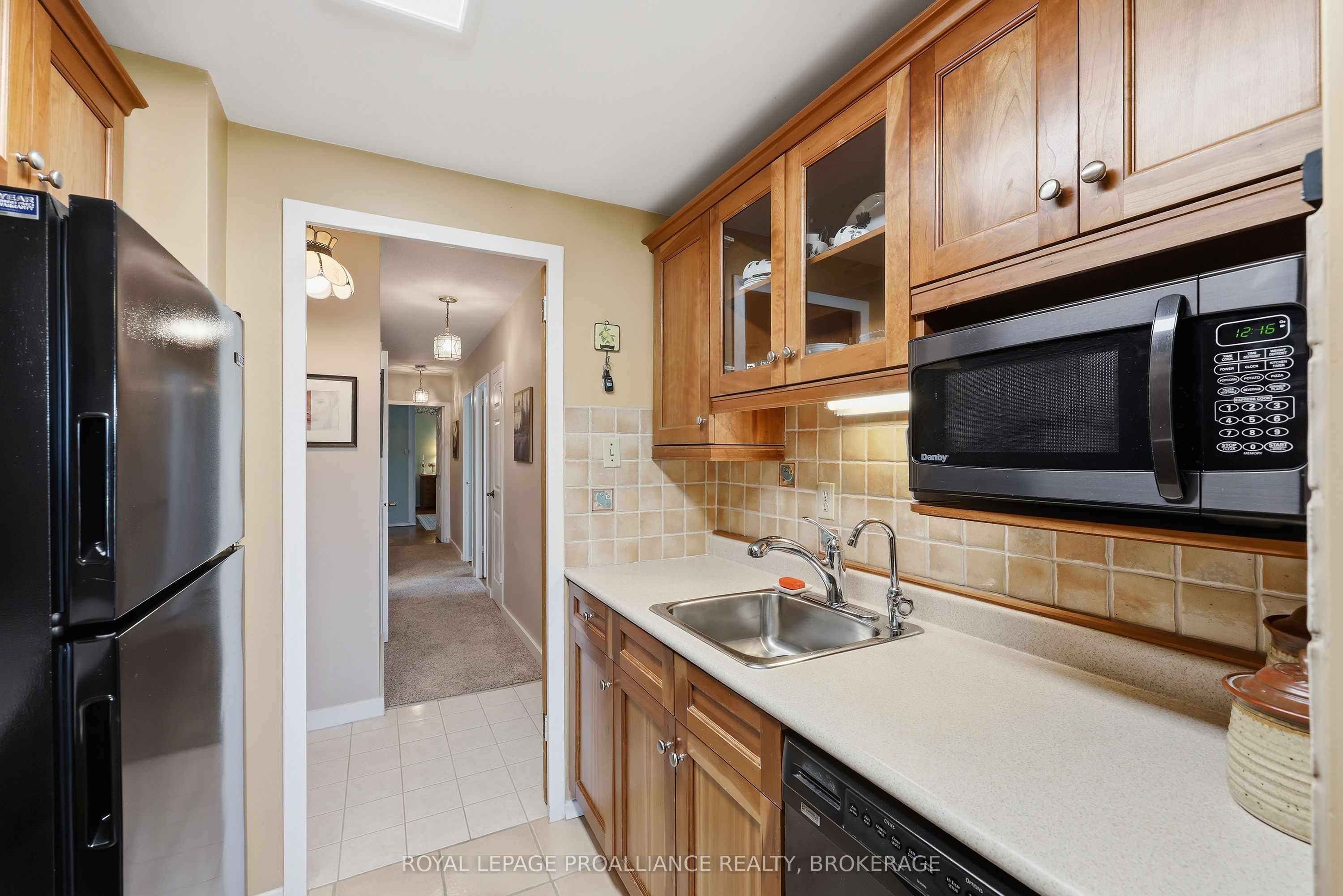 2 Mowat Avenue 806 Property Photo 17