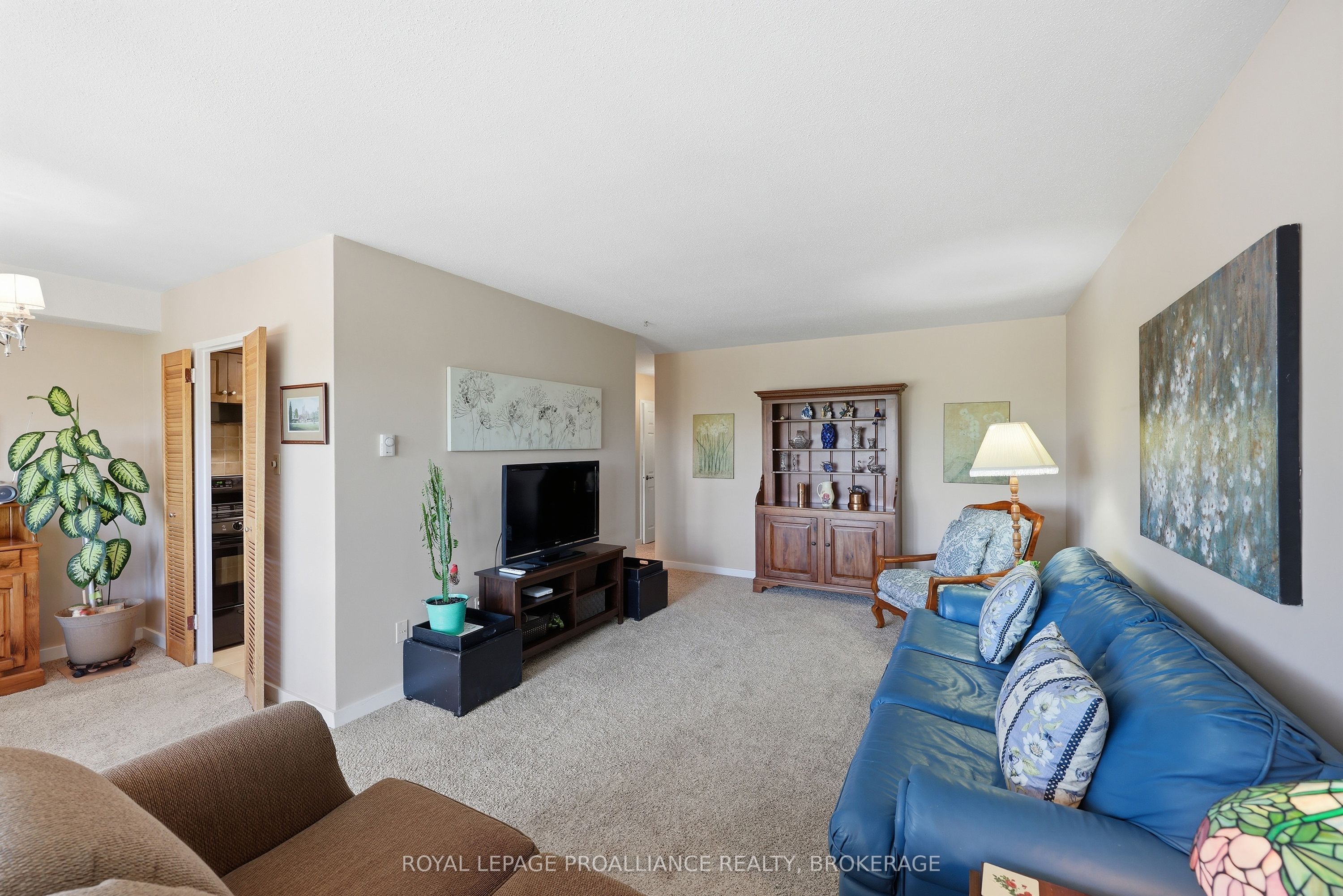 2 Mowat Avenue 806 Property Photo 20
