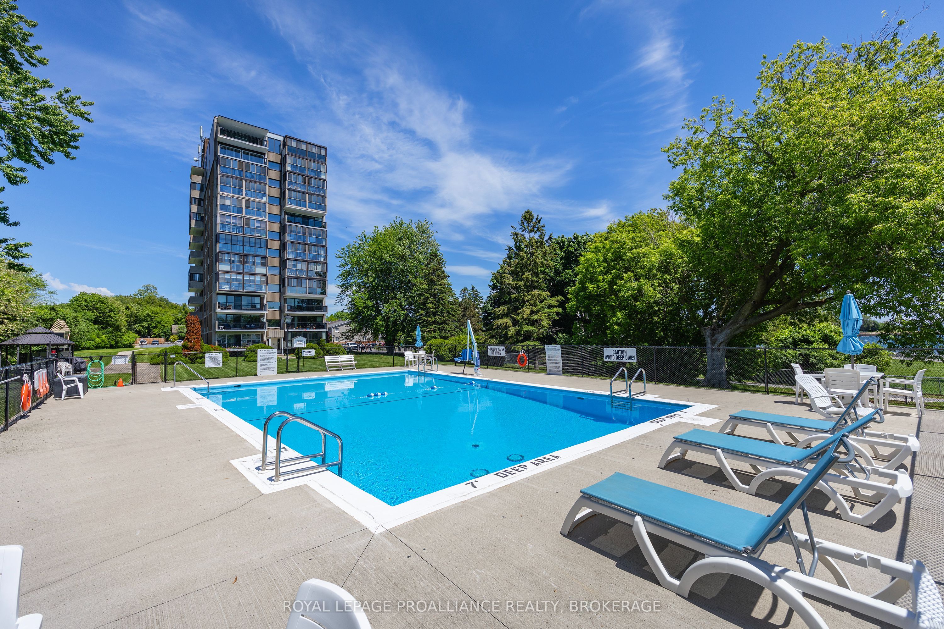2 Mowat Avenue 806 Property Photo 39