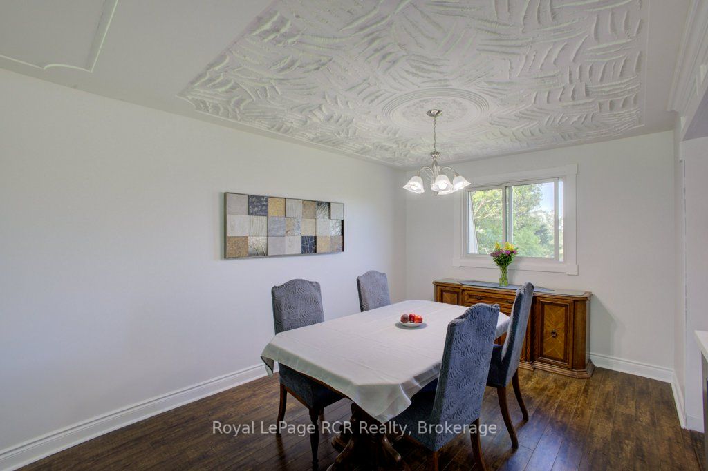 15 Booth Street E Property Photo 11