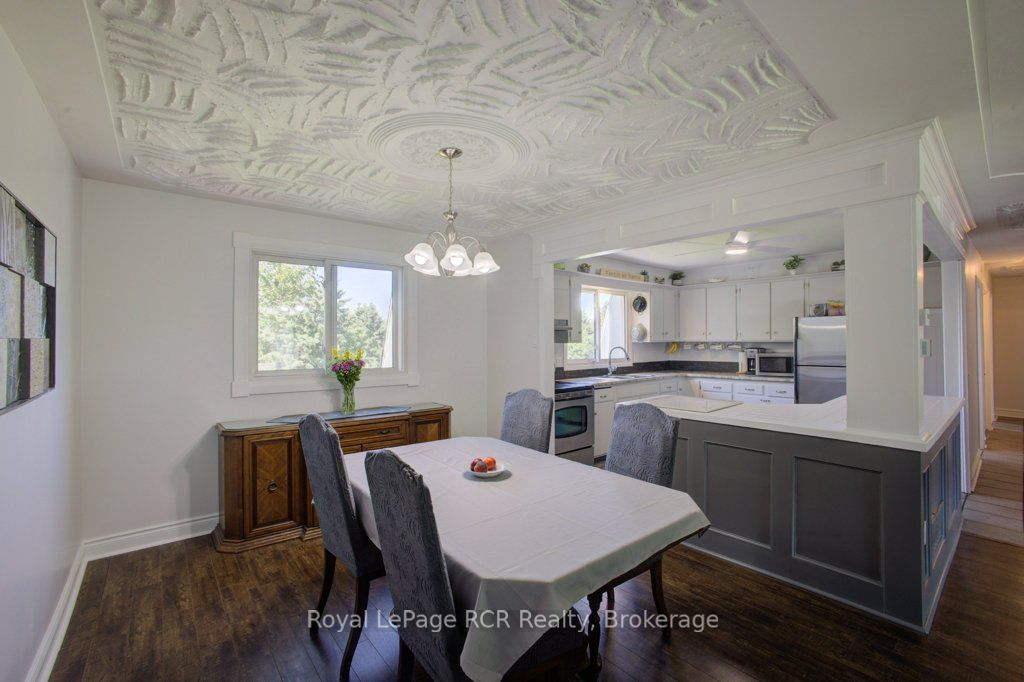 15 Booth Street E Property Photo 12