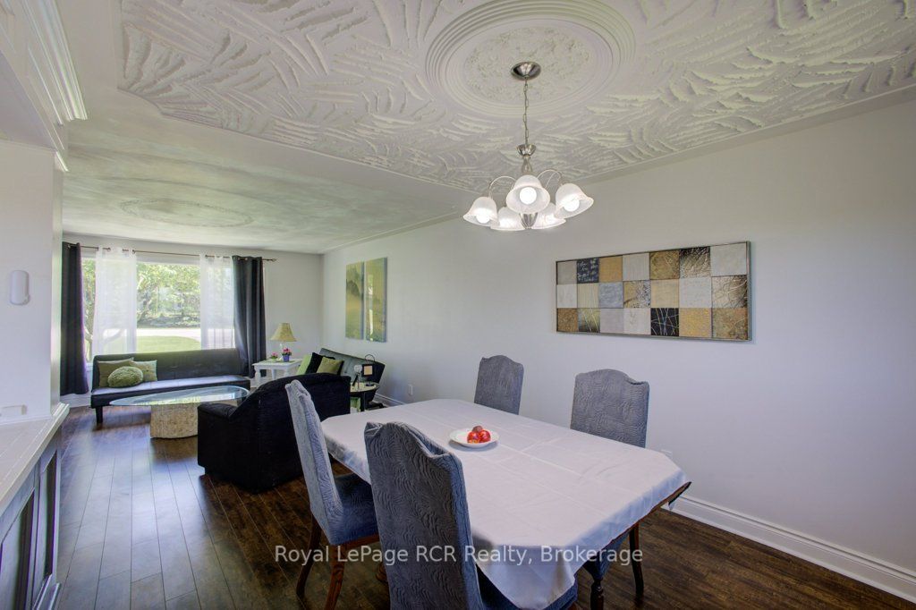 15 Booth Street E Property Photo 14