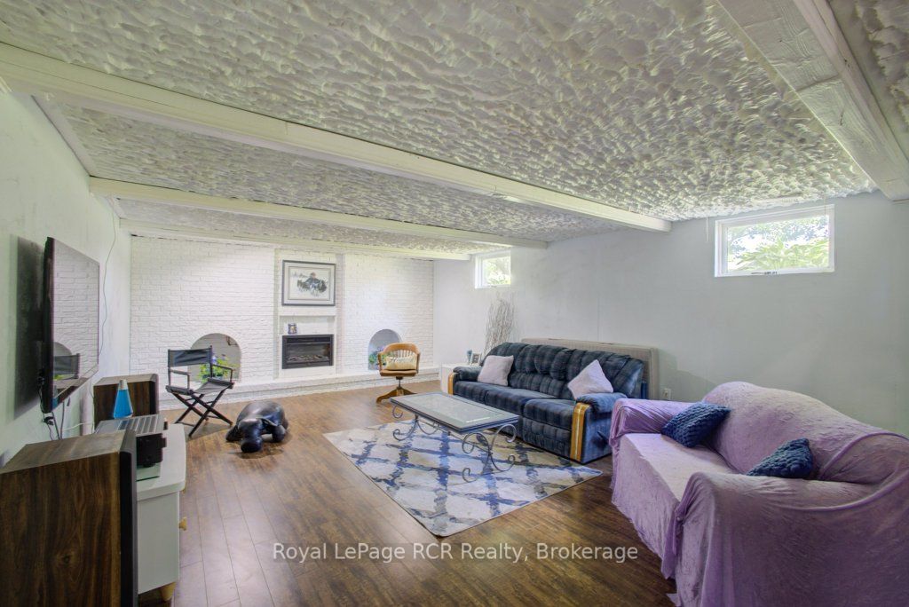 15 Booth Street E Property Photo 26