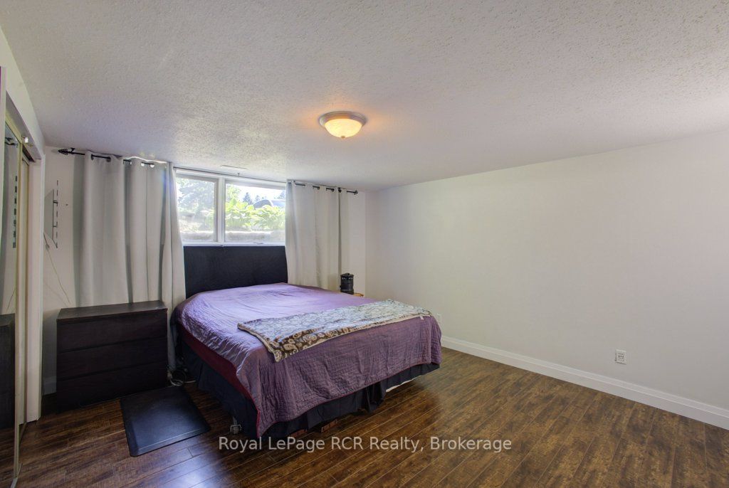15 Booth Street E Property Photo 29