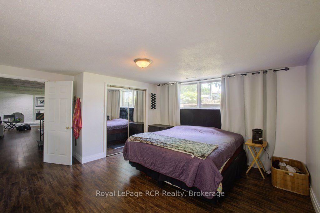 15 Booth Street E Property Photo 30