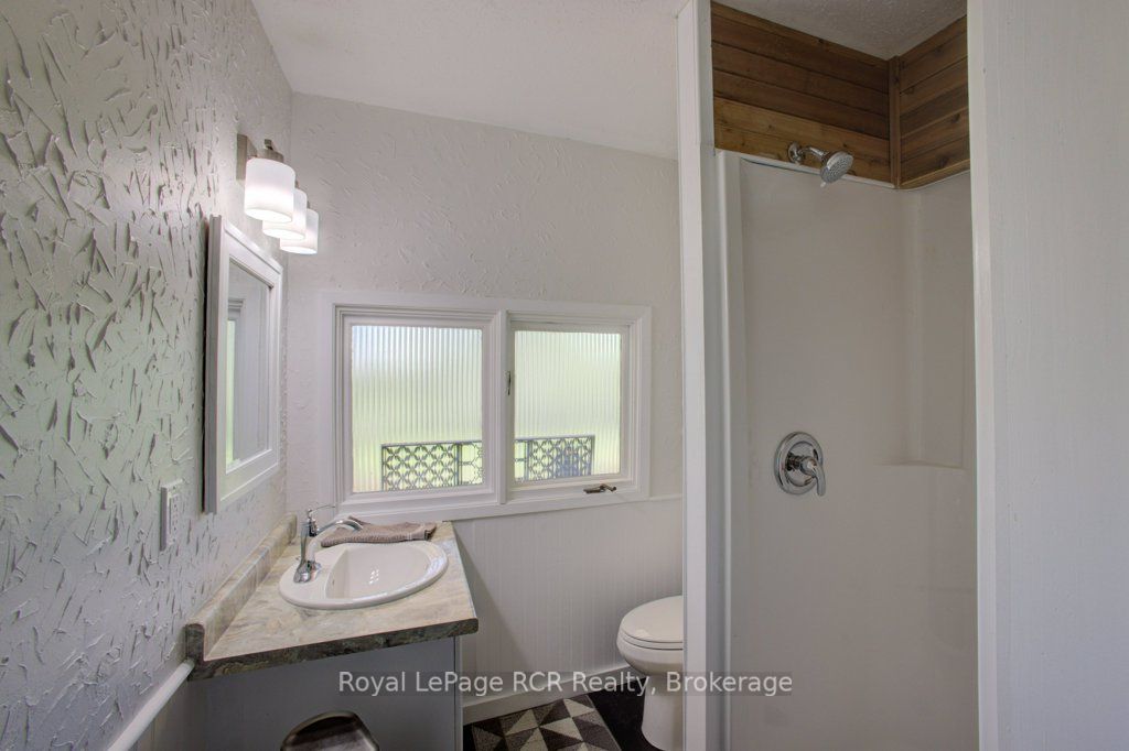 15 Booth Street E Property Photo 31