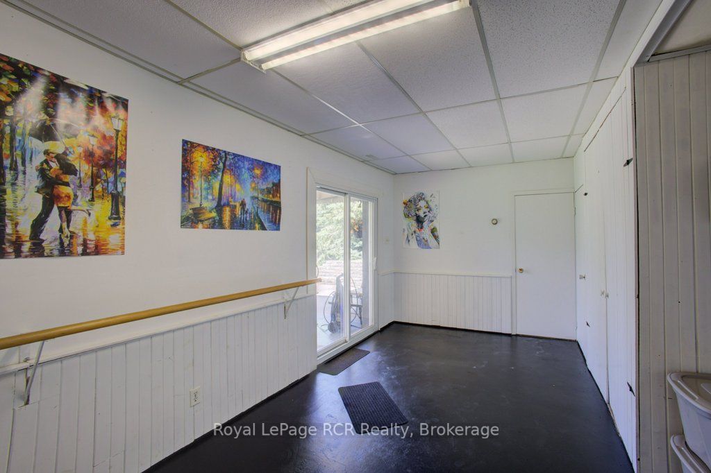 15 Booth Street E Property Photo 32
