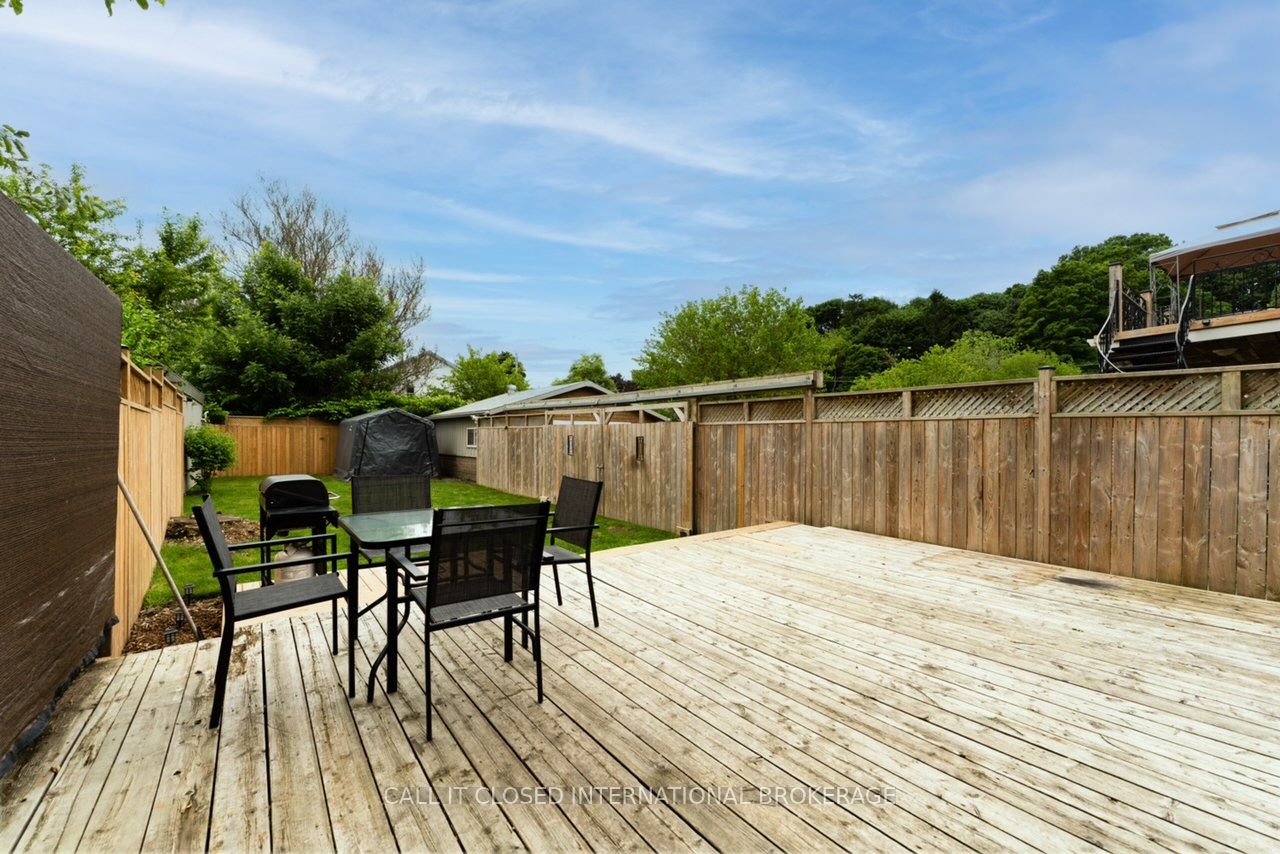 326 Smith Street Property Photo 24