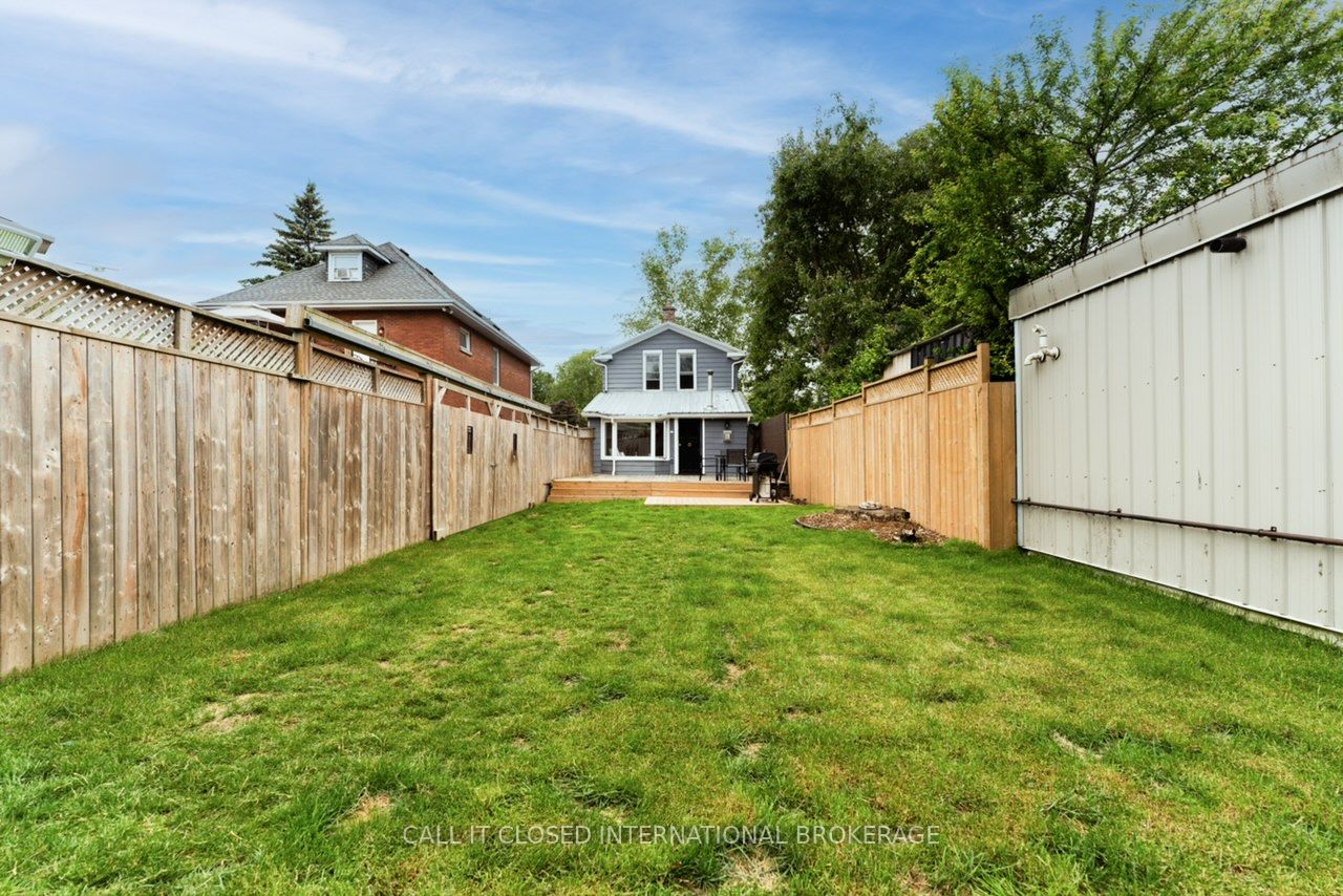 326 Smith Street Property Photo 26
