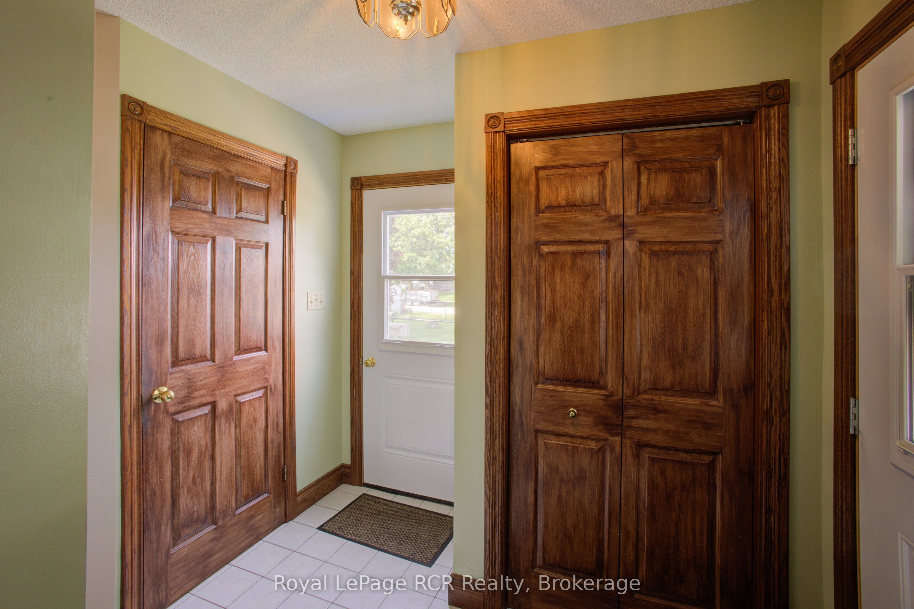 252 Main Street Property Photo 4