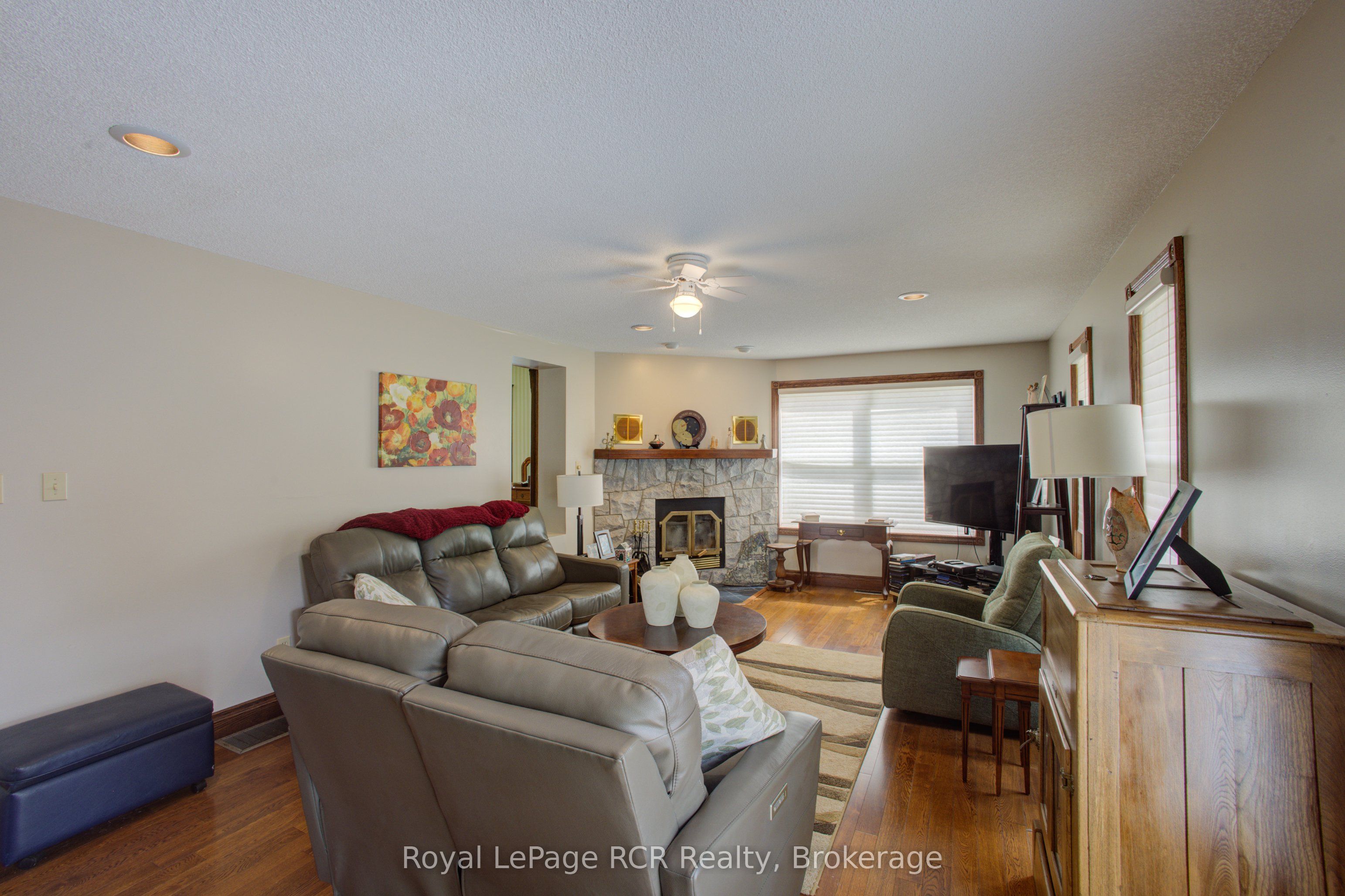 252 Main Street Property Photo 6