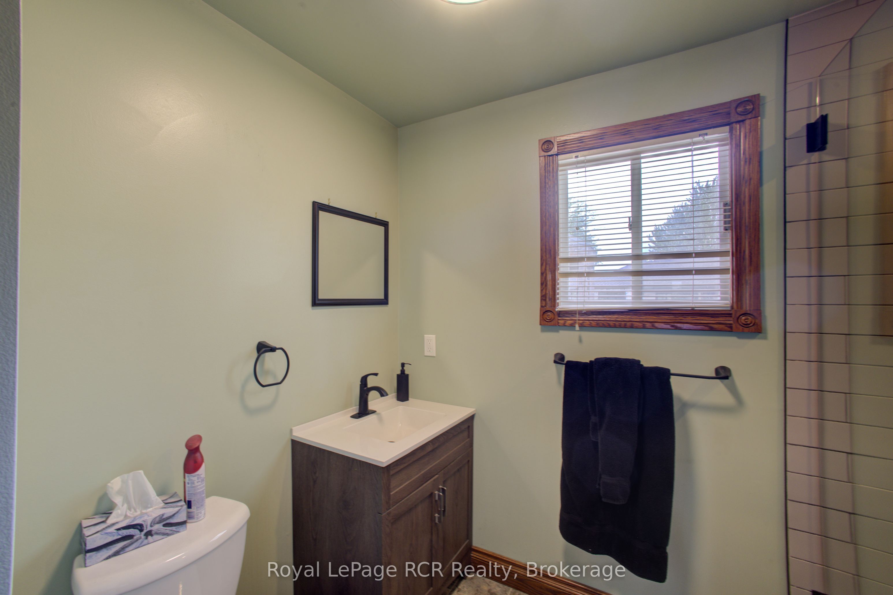 252 Main Street Property Photo 8