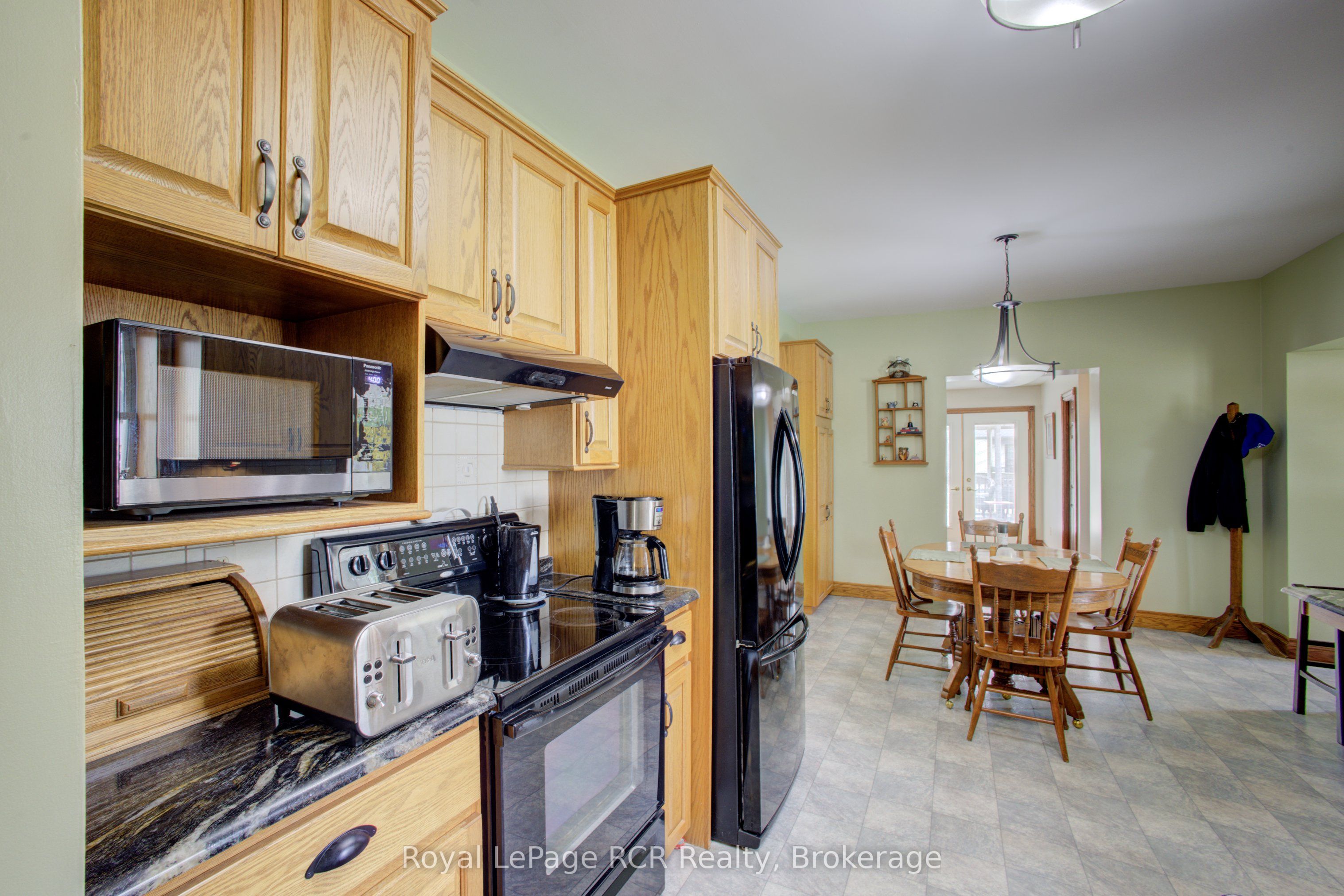 252 Main Street Property Photo 12