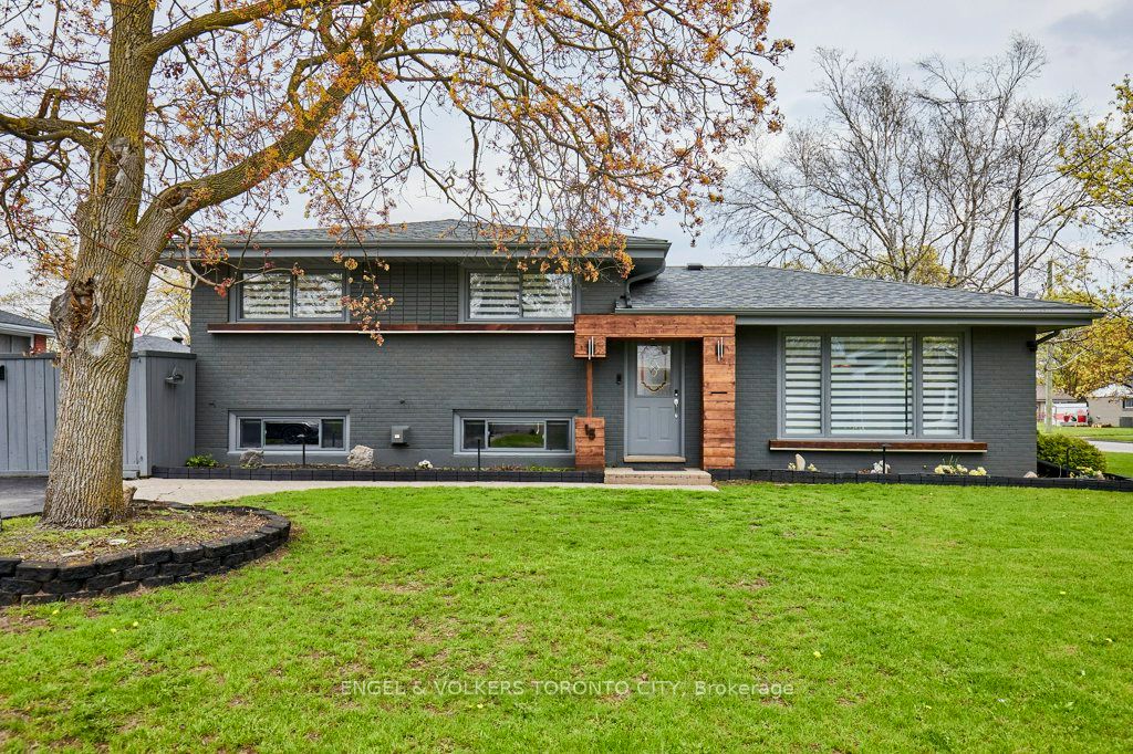 15 Lambert Drive Property Photo 1