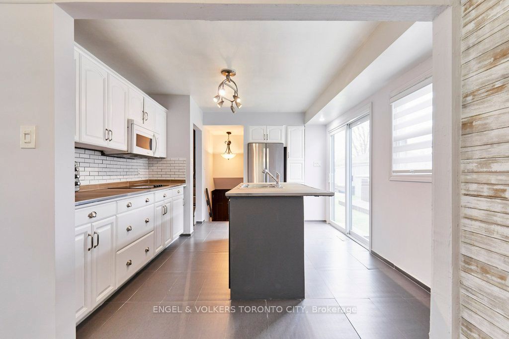 15 Lambert Drive Property Photo 8