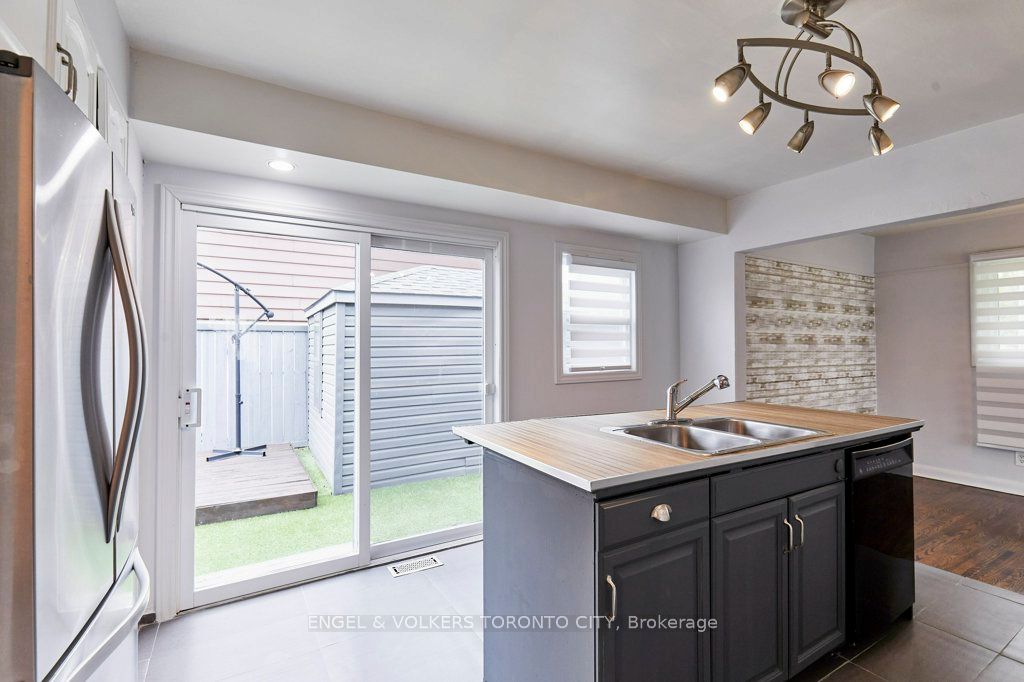 15 Lambert Drive Property Photo 10